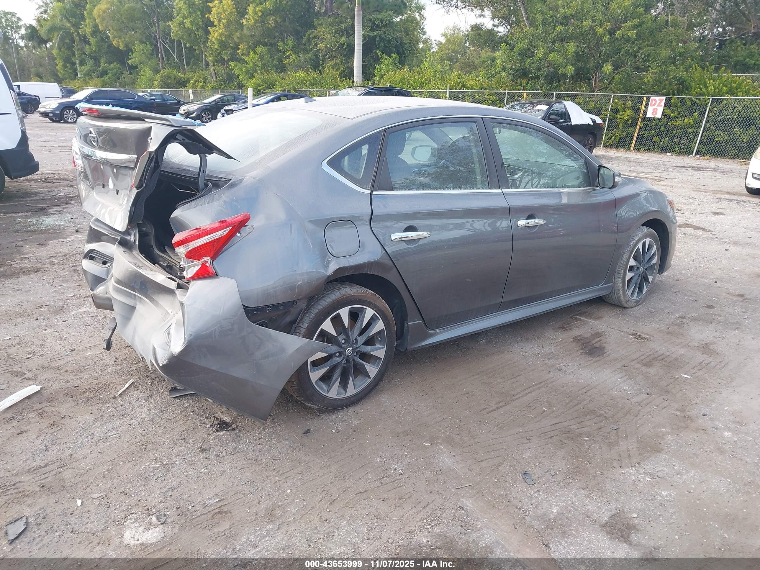 NISSAN SENTRA image 4