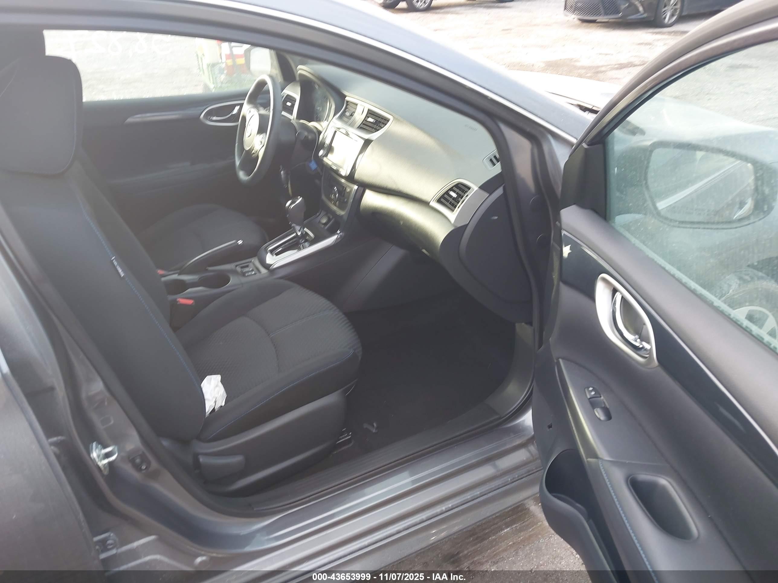 NISSAN SENTRA image 5