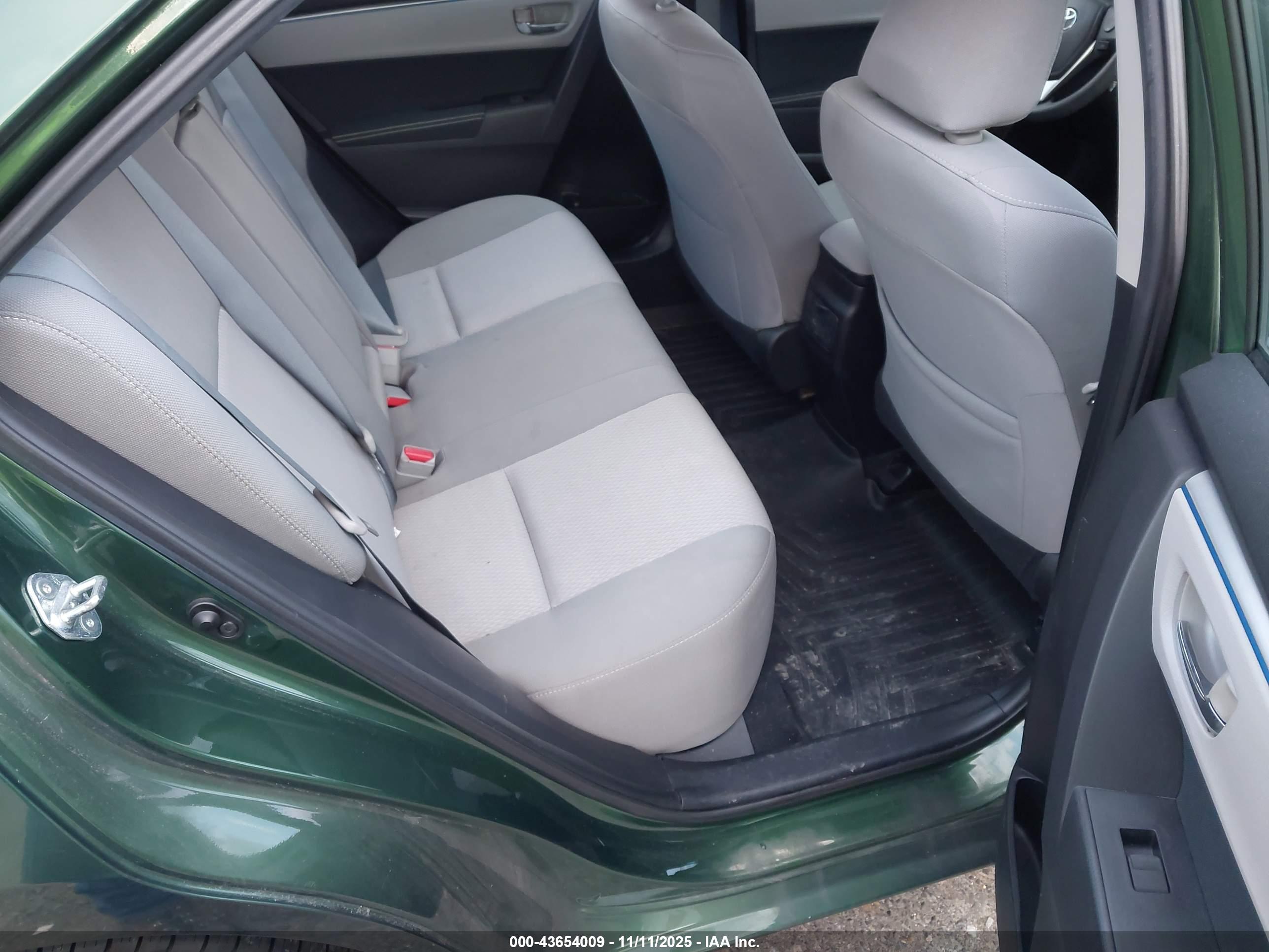 TOYOTA COROLLA image 8
