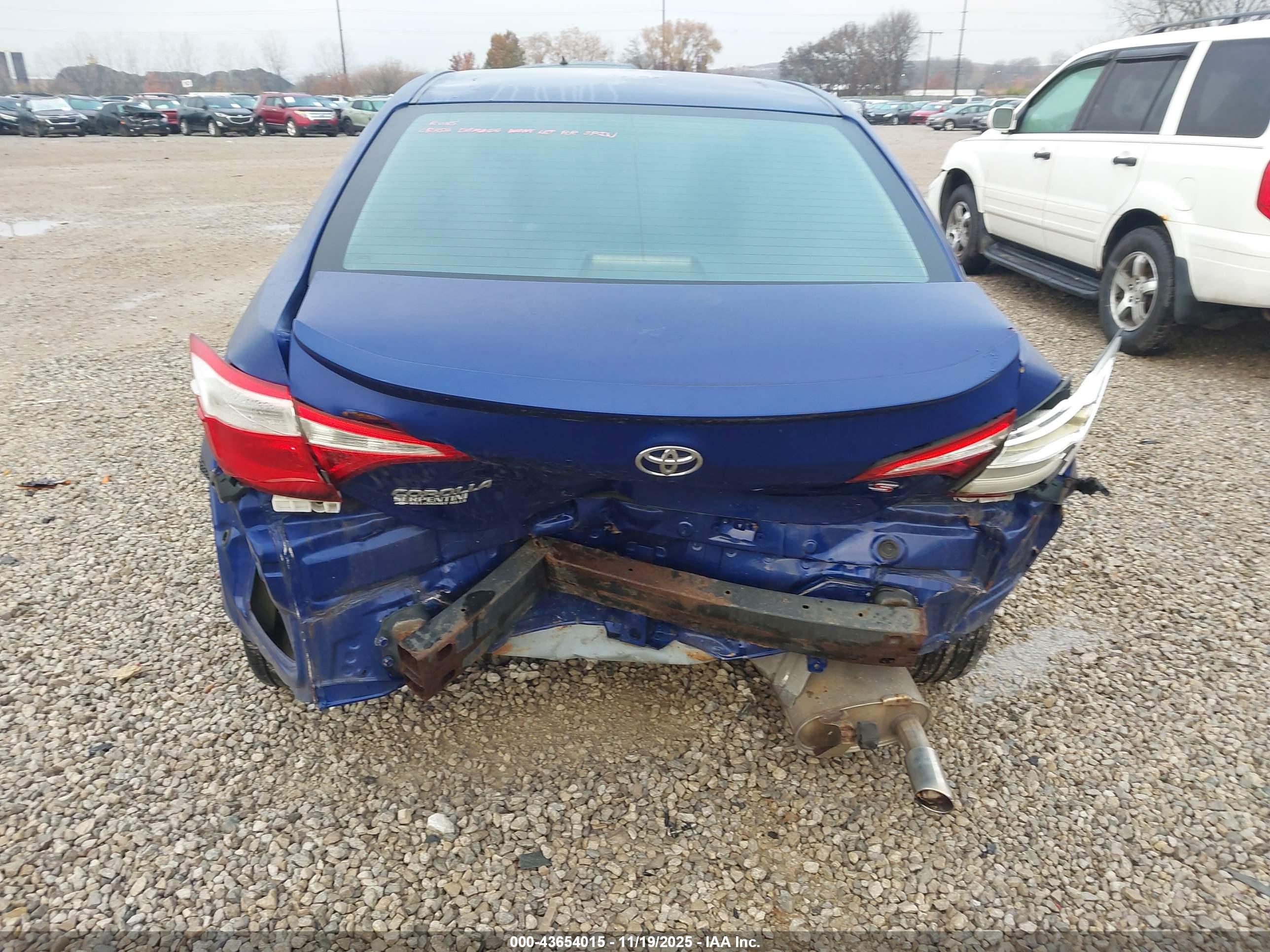 TOYOTA COROLLA image 6