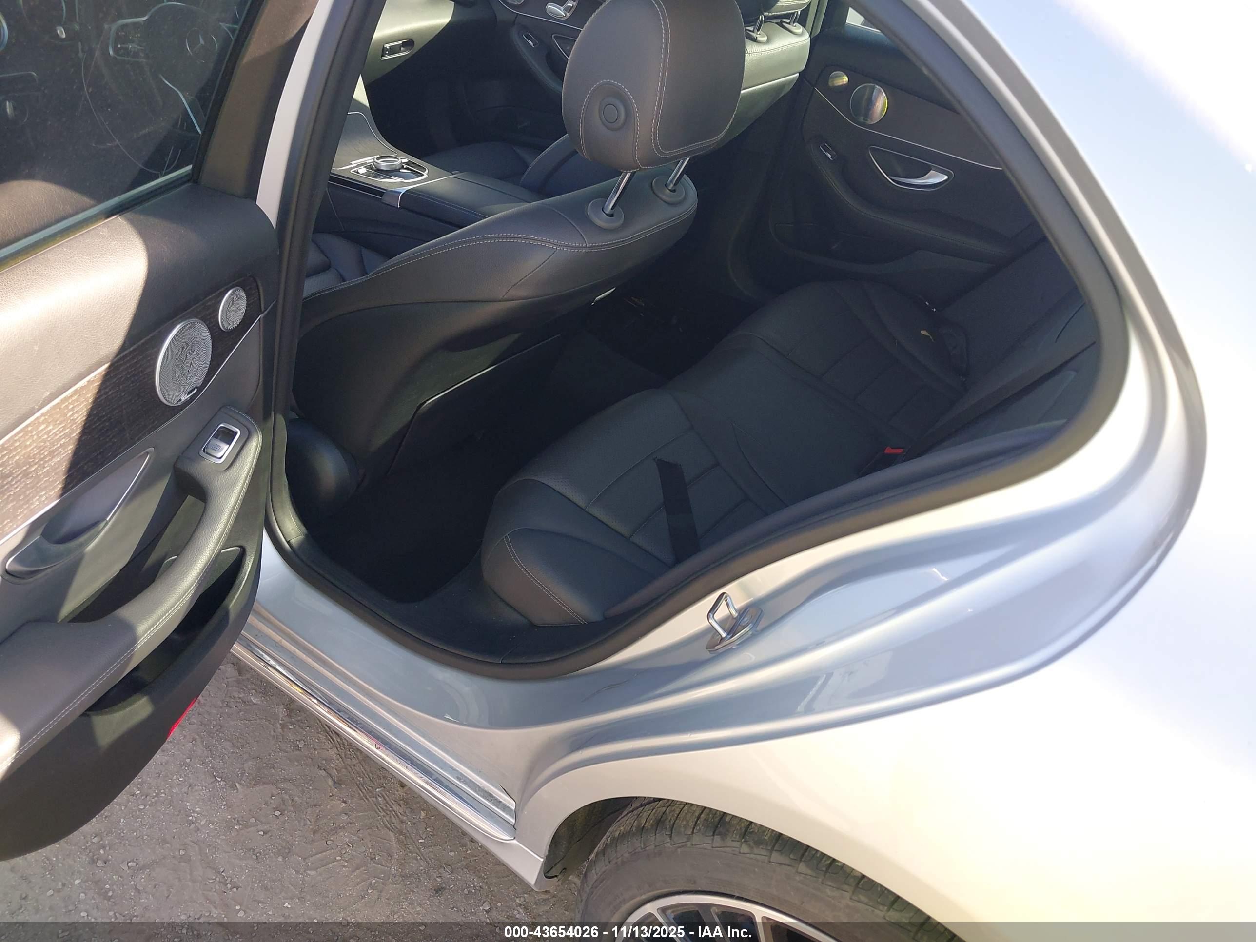 MERCEDES-BENZ C image 8