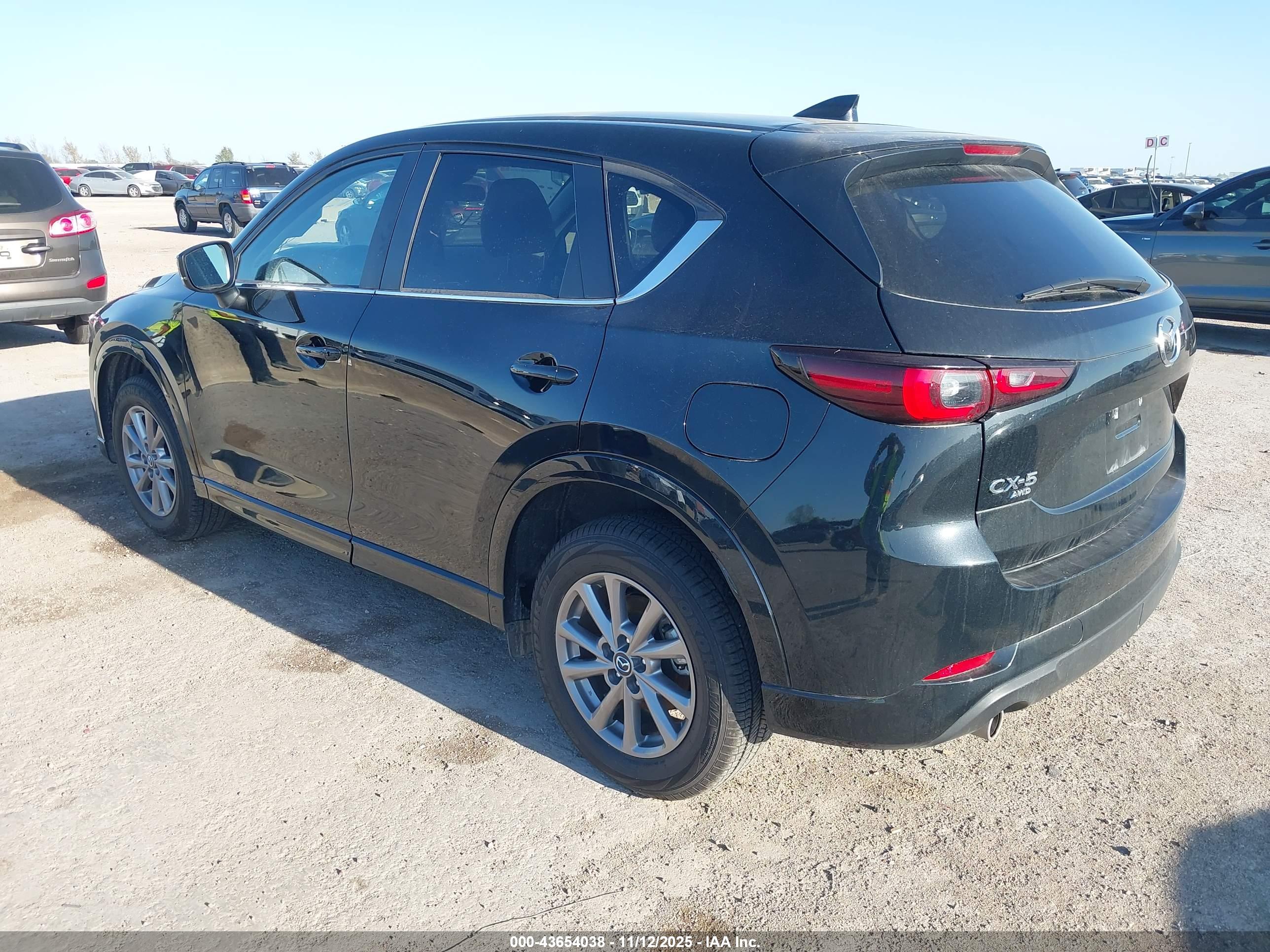 MAZDA CX-5 image 3