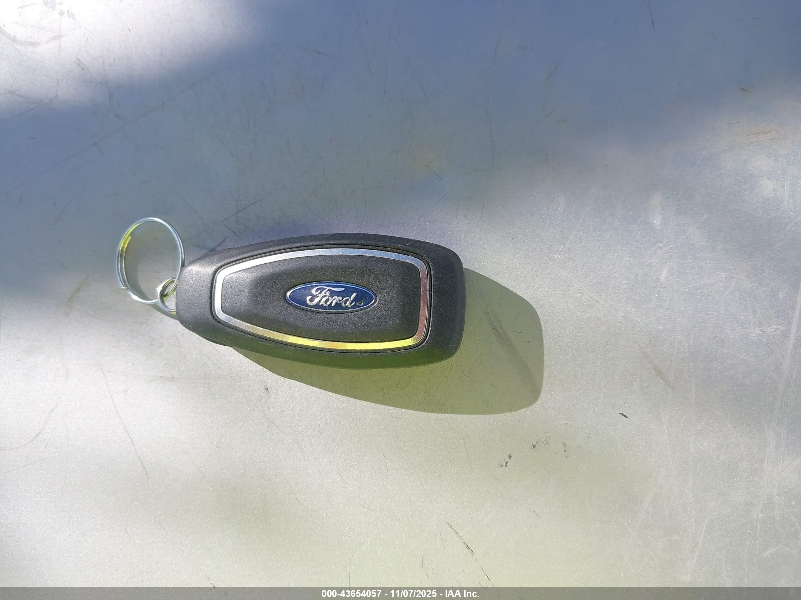 FORD C-MAX image 11