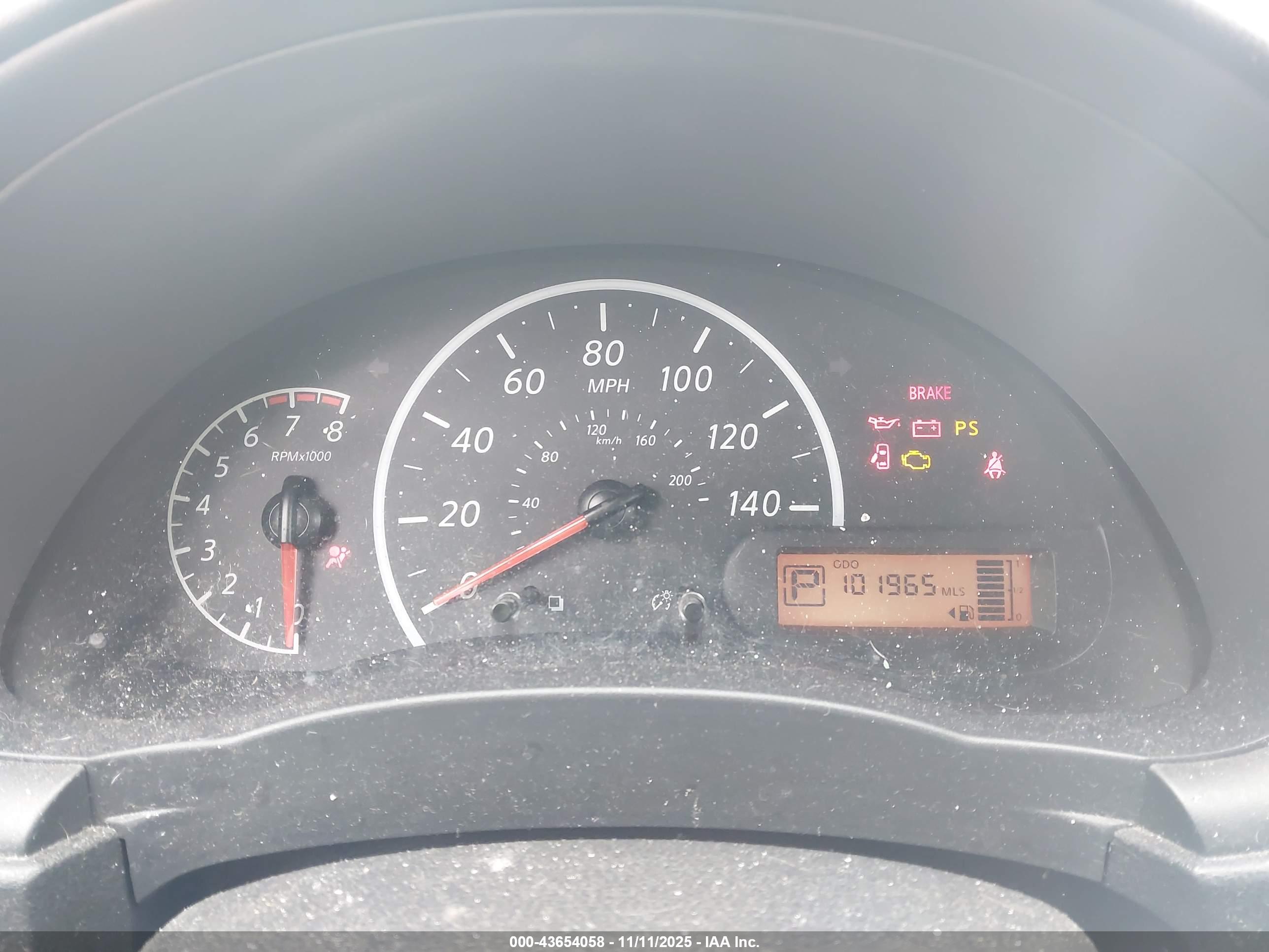 NISSAN VERSA image 7