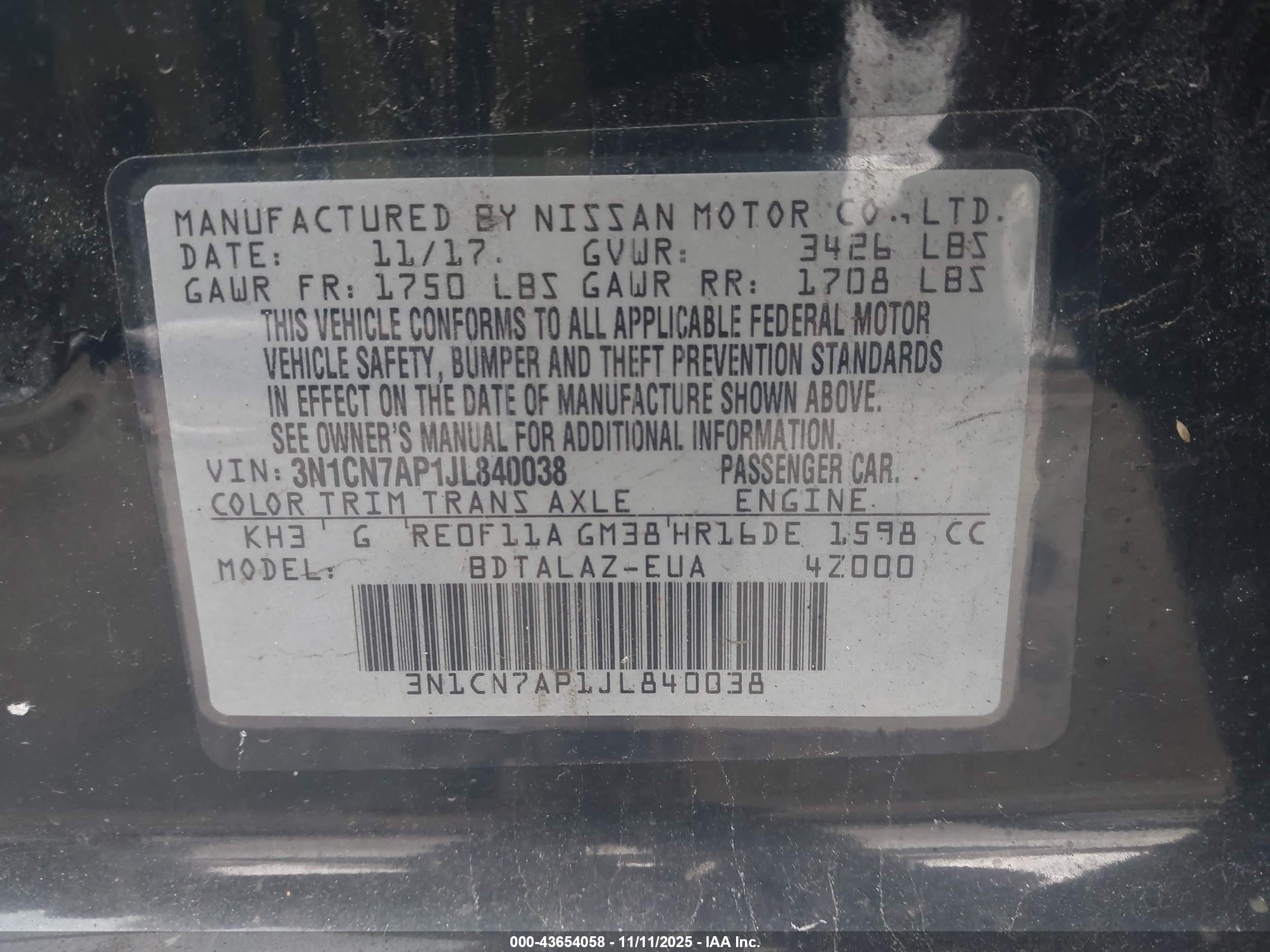 NISSAN VERSA image 9