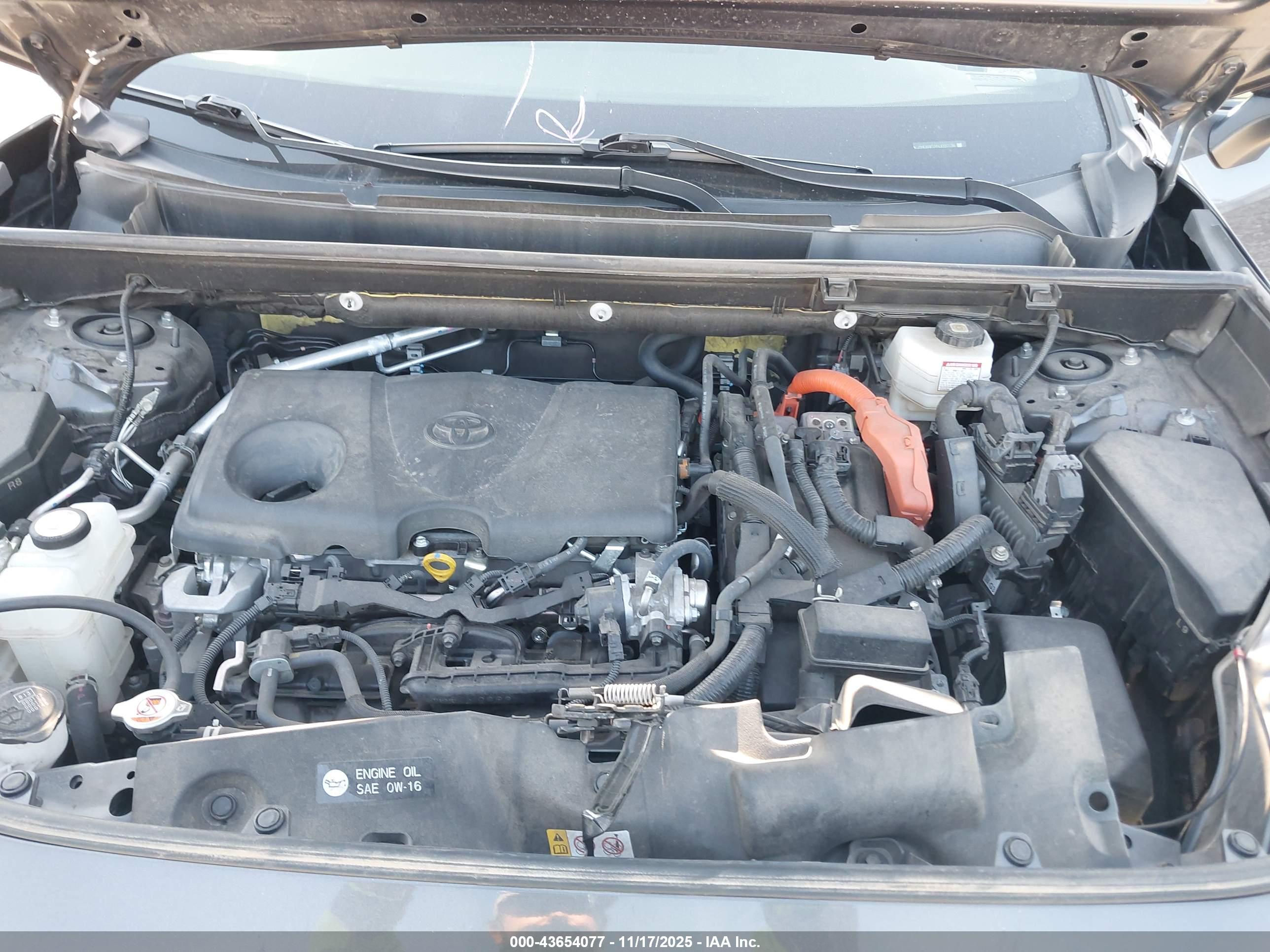 TOYOTA RAV4 image 10