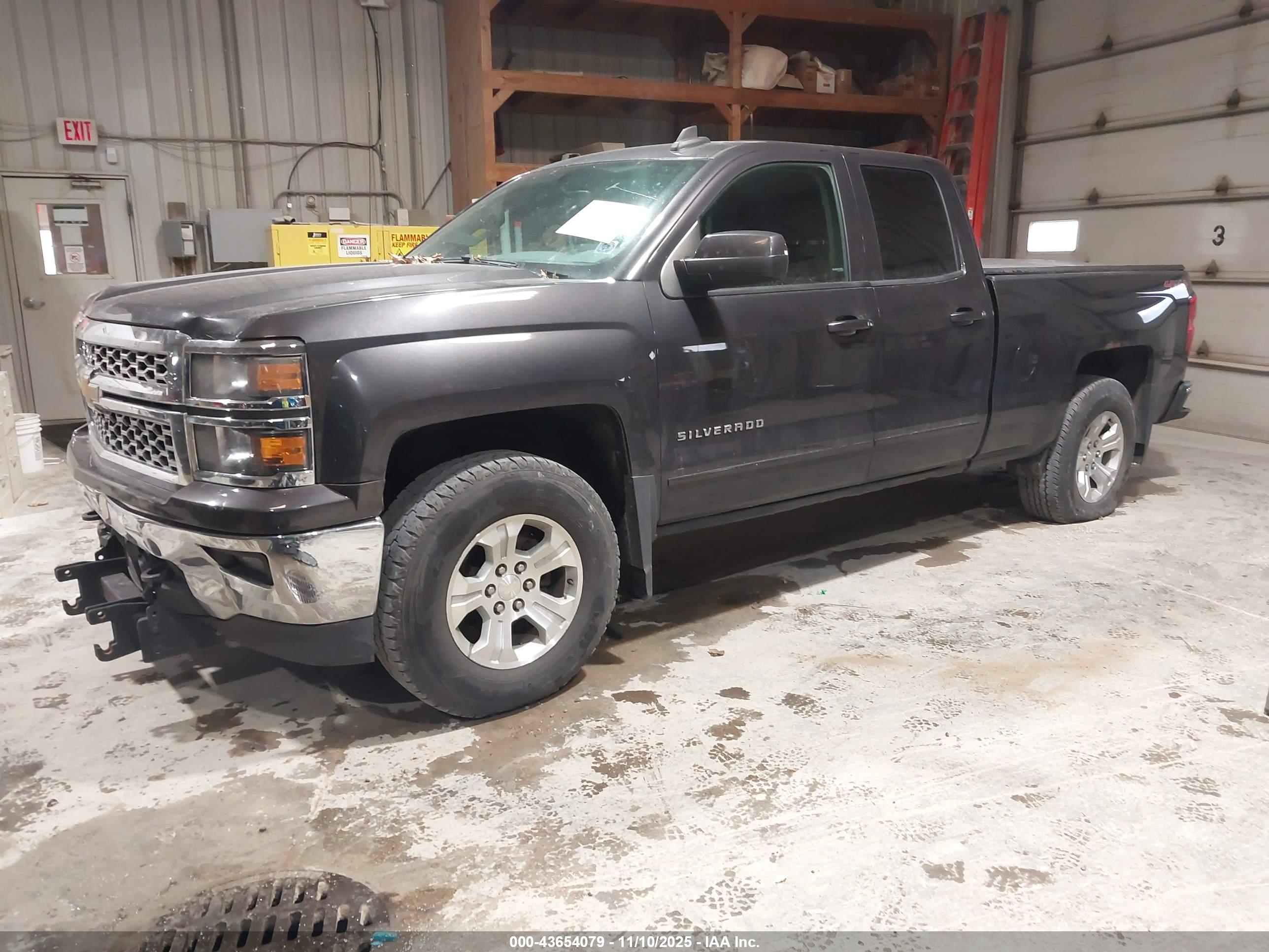 CHEVROLET SILVERADO image 2