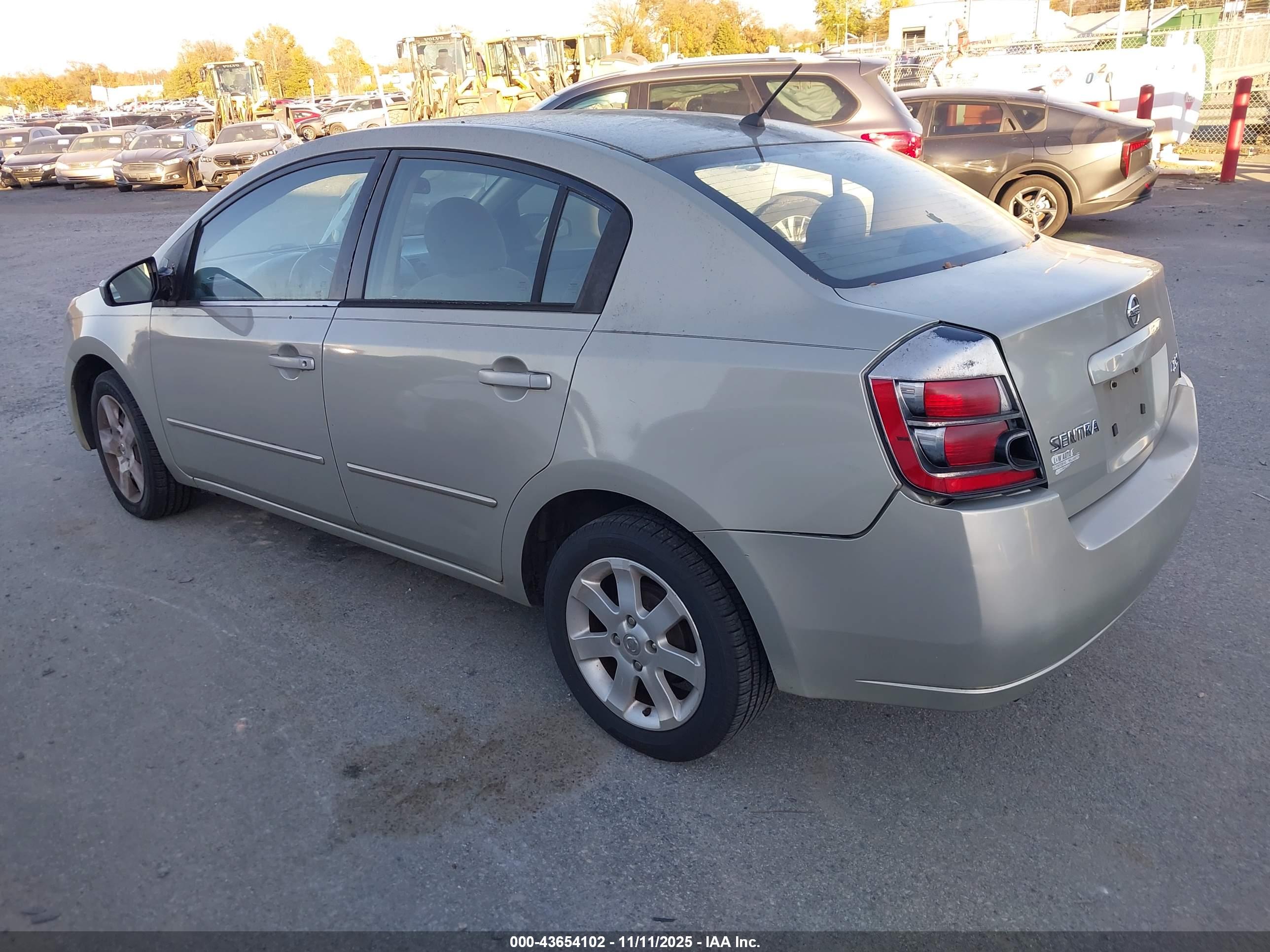 NISSAN SENTRA image 3