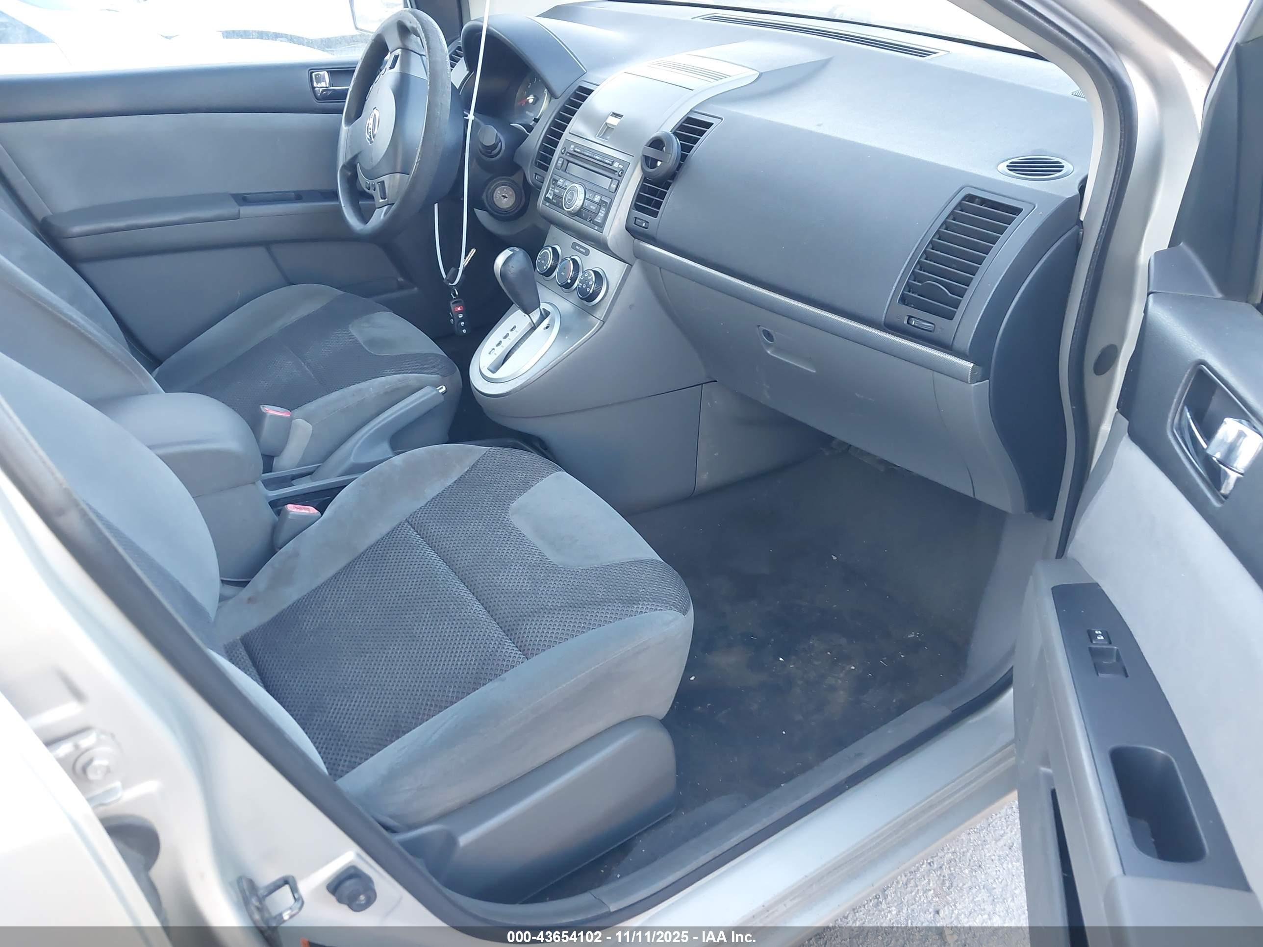 NISSAN SENTRA image 5