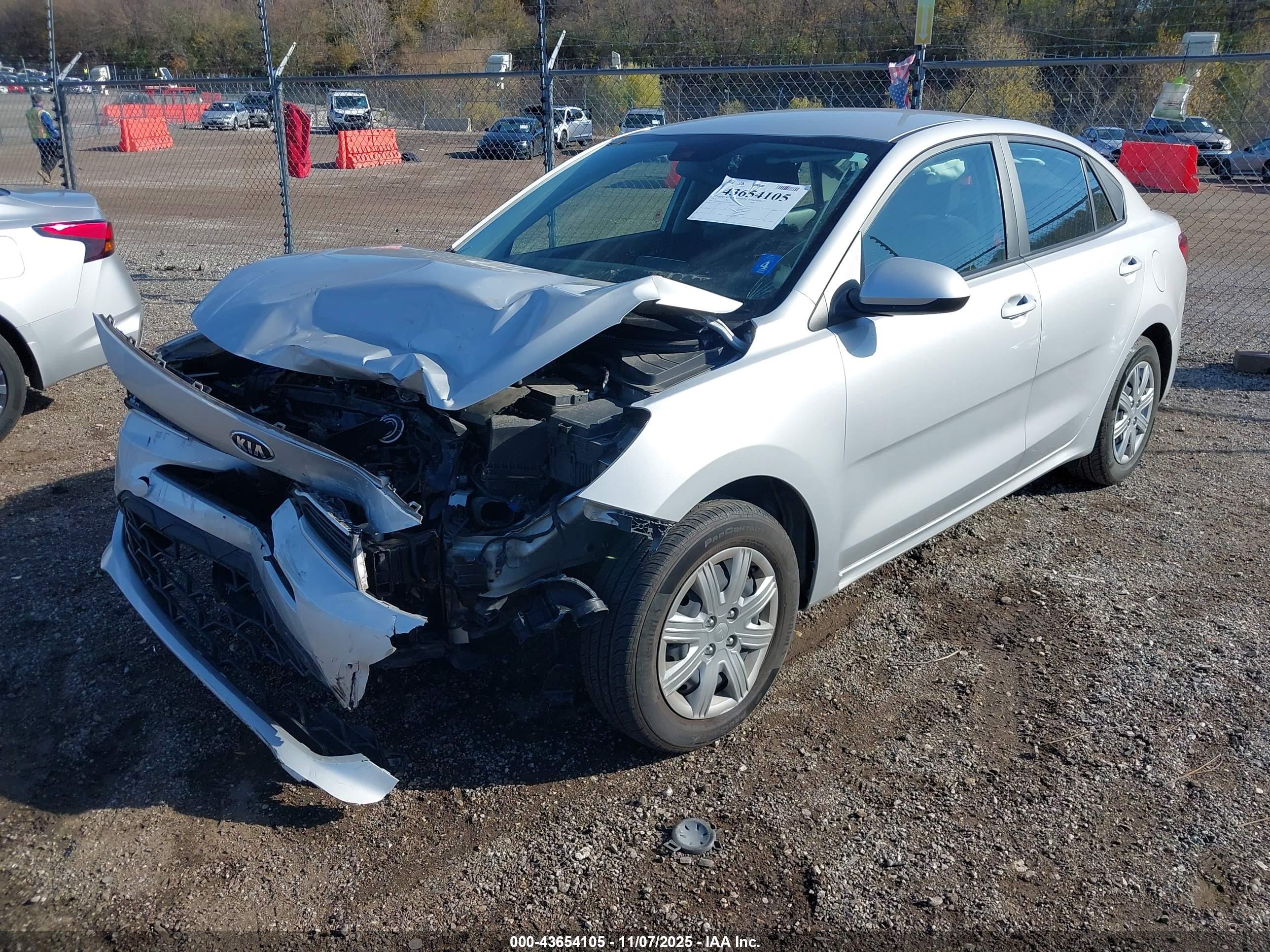 KIA RIO image 2