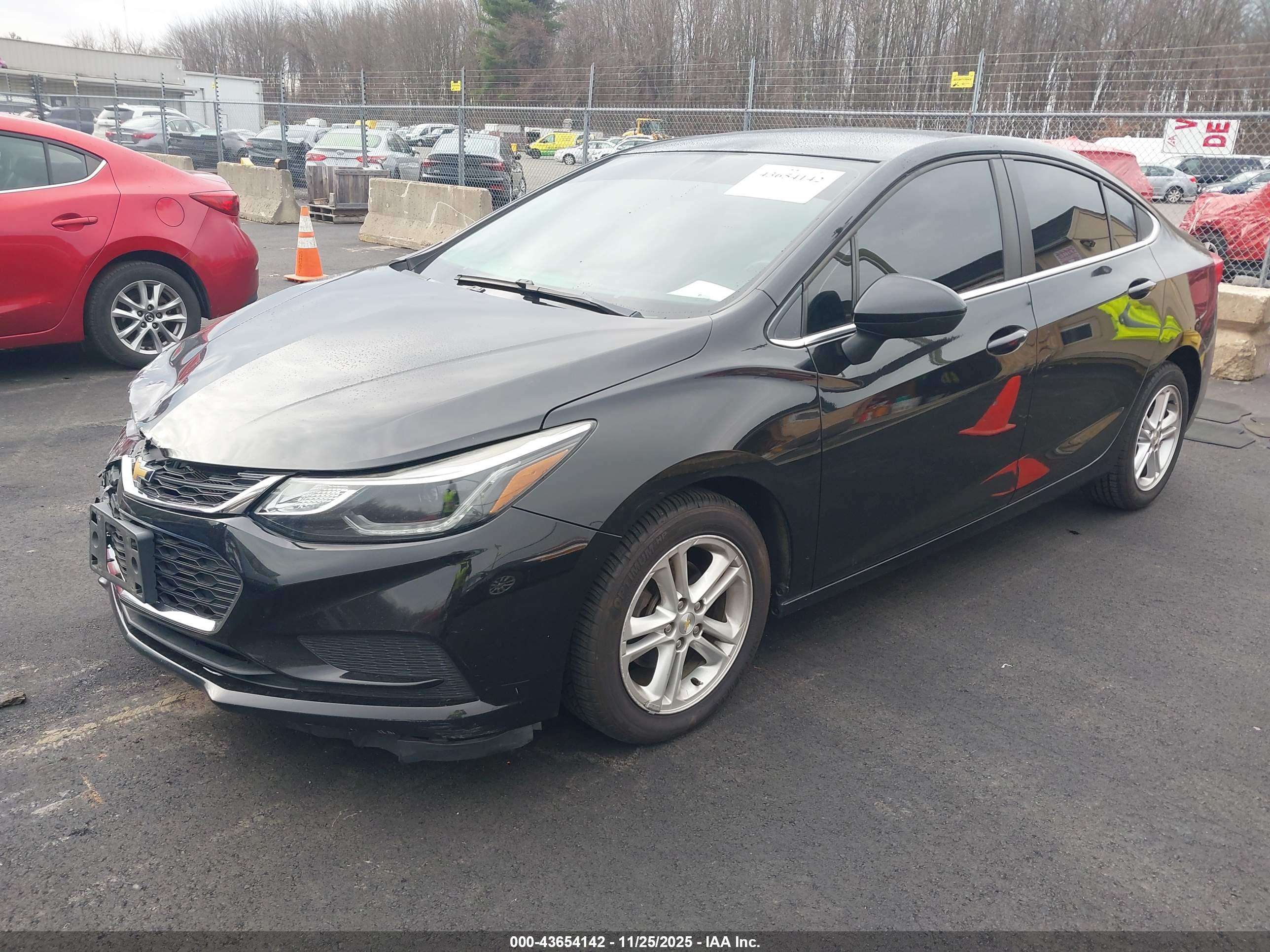 CHEVROLET CRUZE image 2