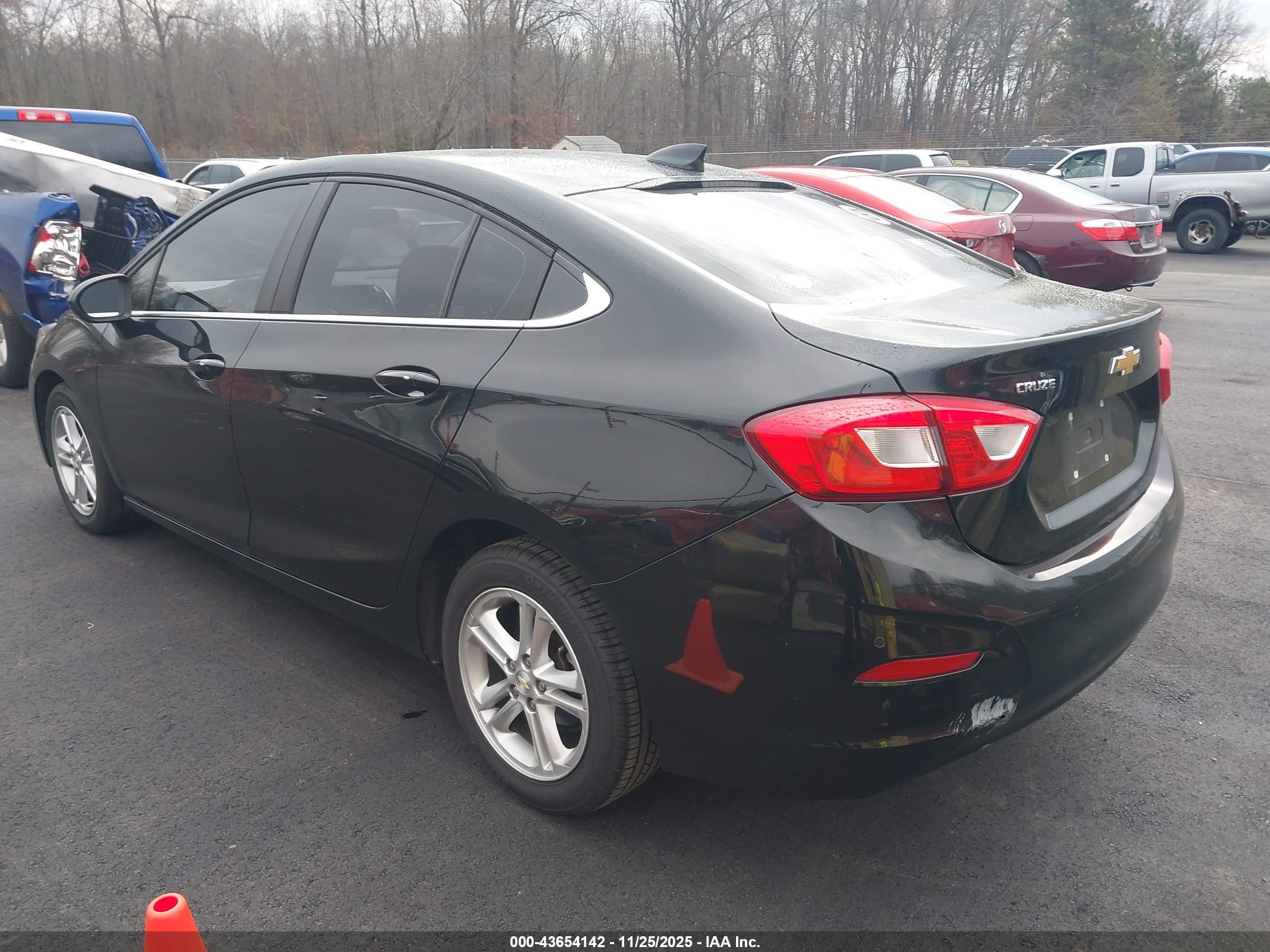 CHEVROLET CRUZE image 3