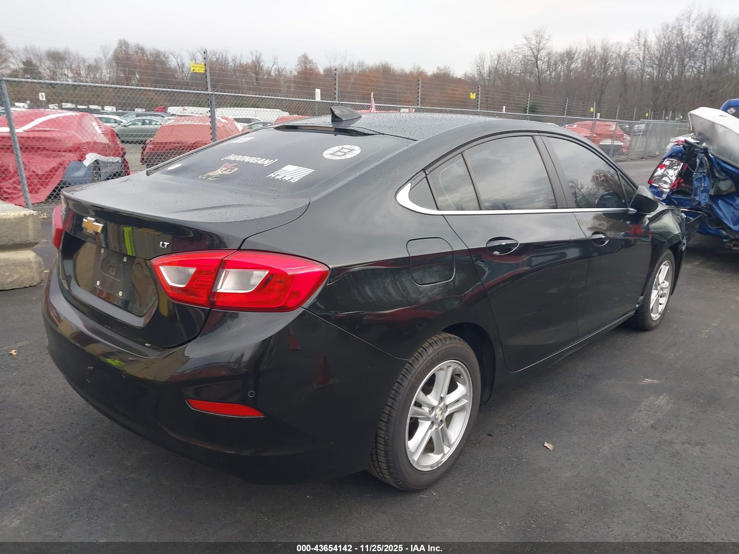 CHEVROLET CRUZE image 4
