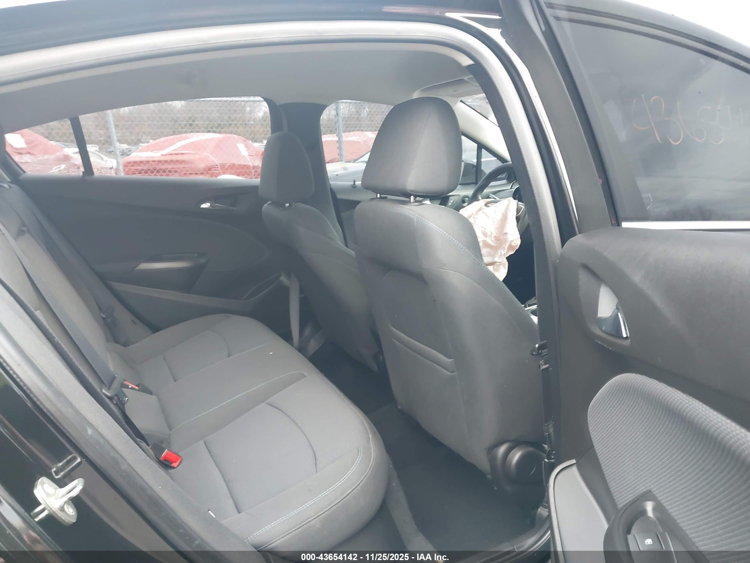 CHEVROLET CRUZE image 8