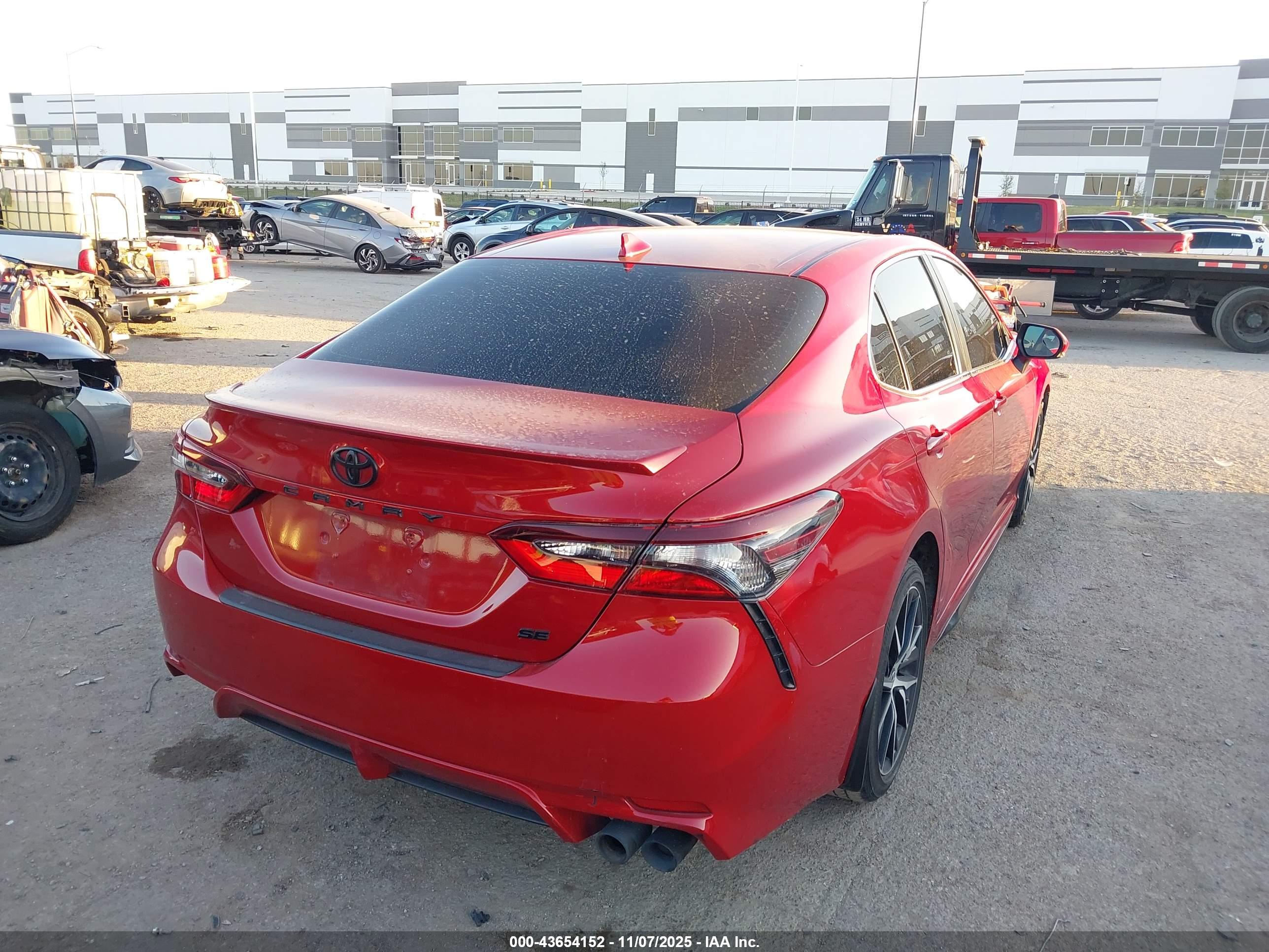 TOYOTA CAMRY image 4