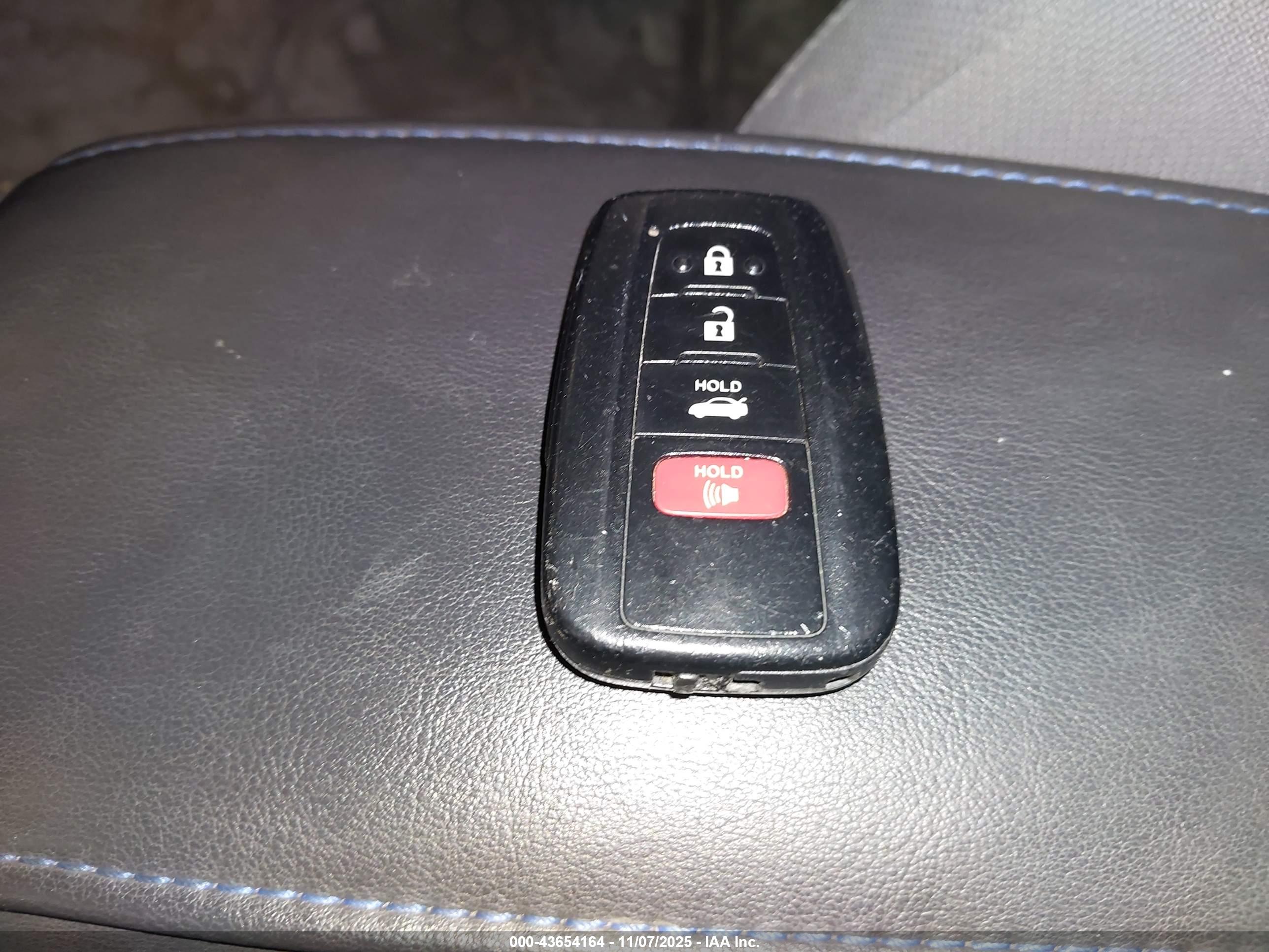 TOYOTA COROLLA image 11
