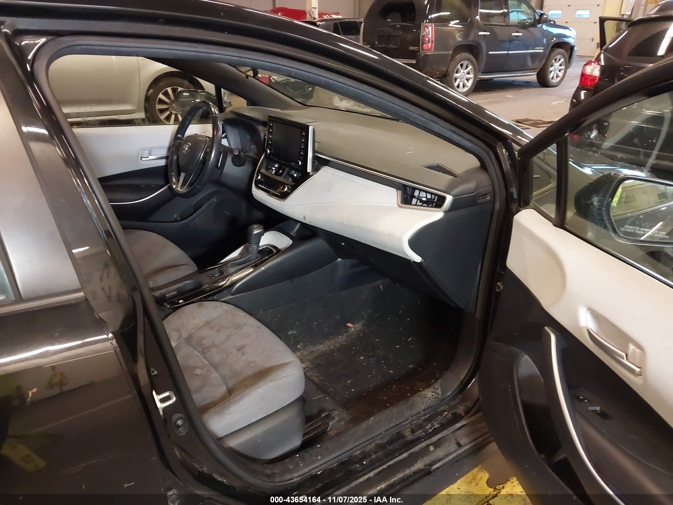 TOYOTA COROLLA image 5