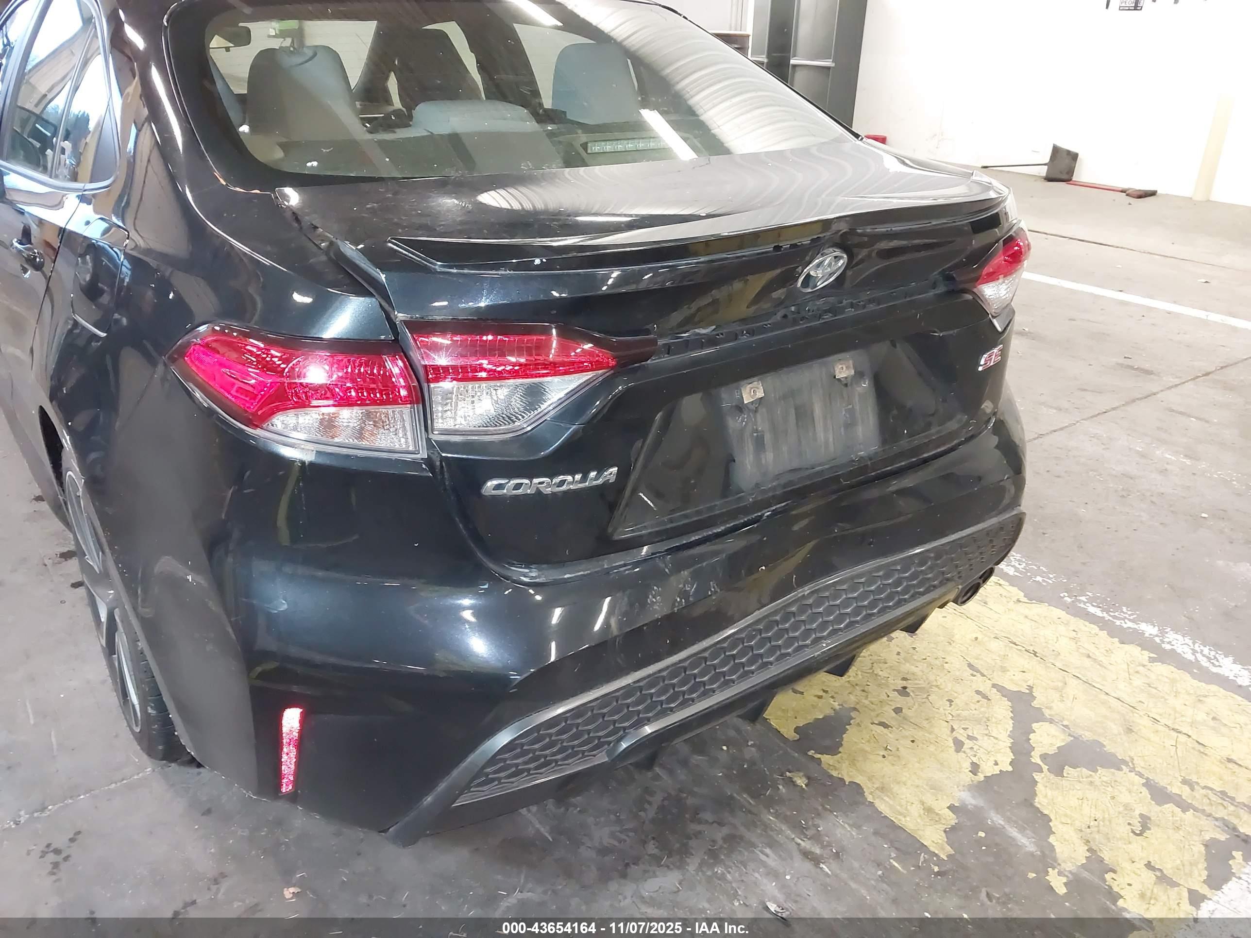 TOYOTA COROLLA image 6