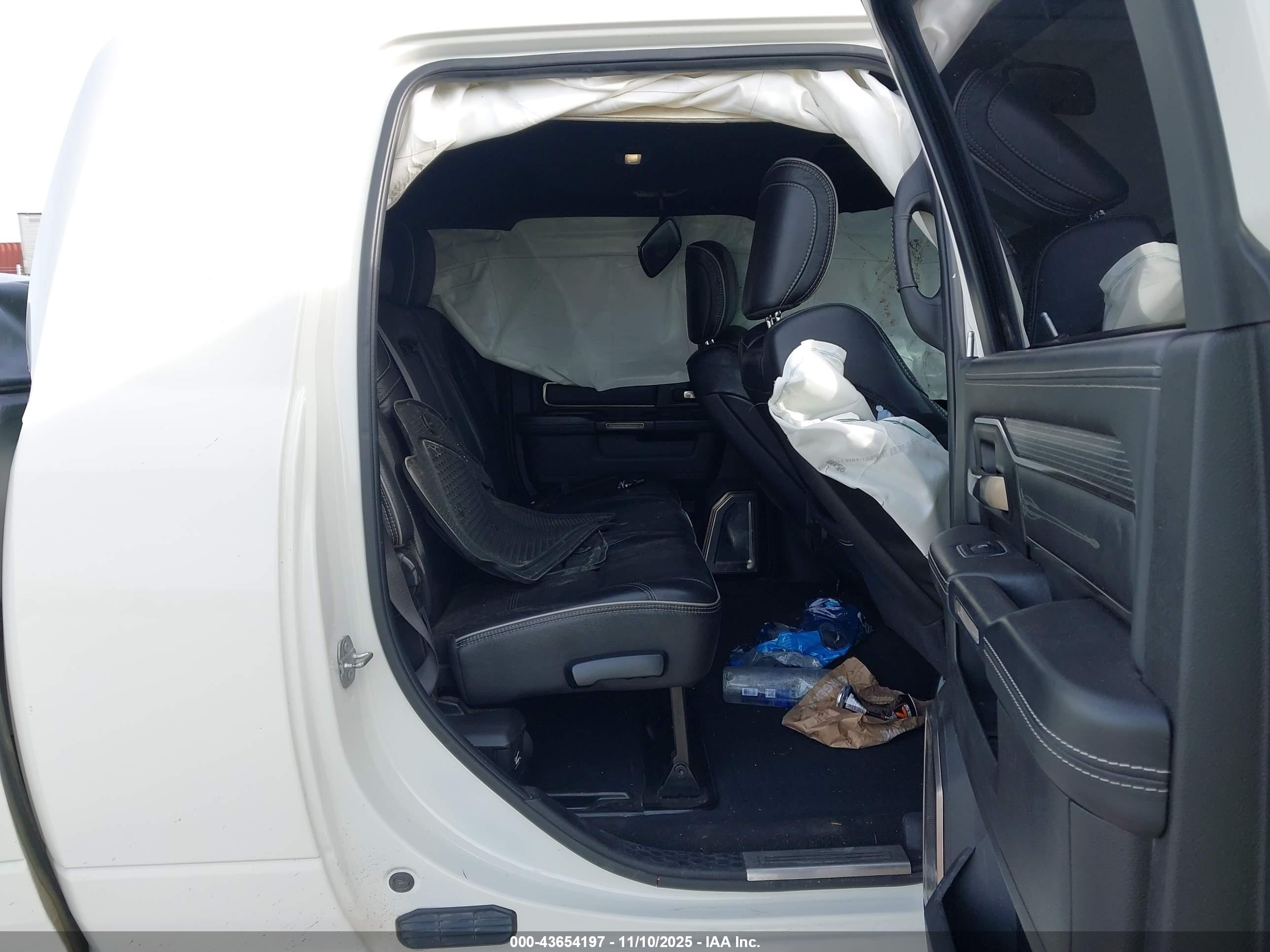 RAM 2500 image 8