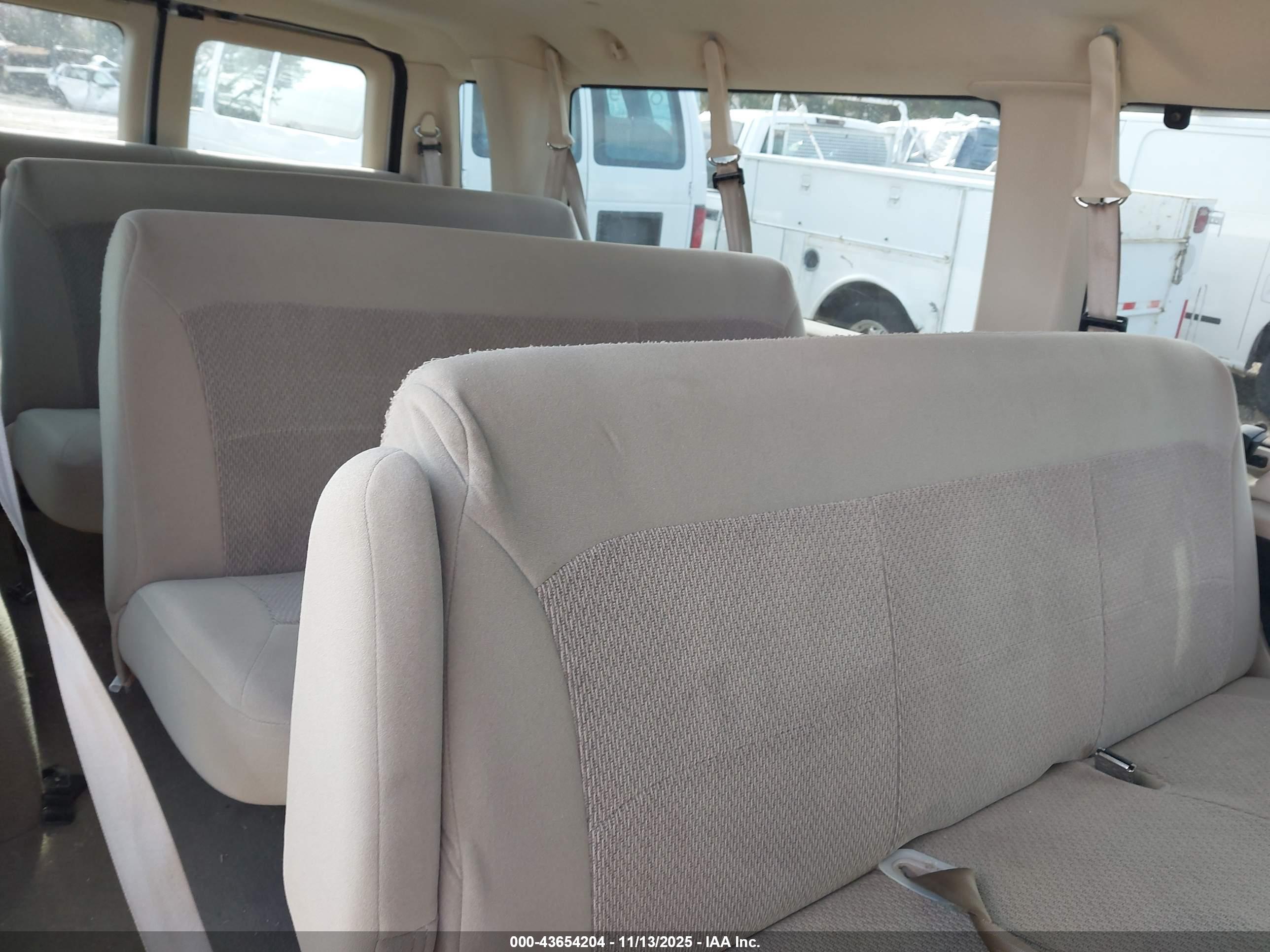 FORD ECONOLINE image 7