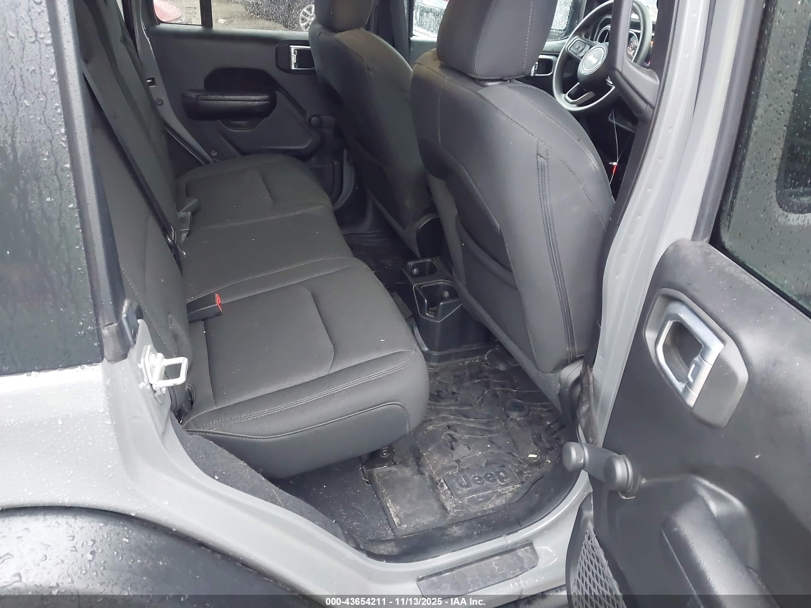 JEEP WRANGLER image 8
