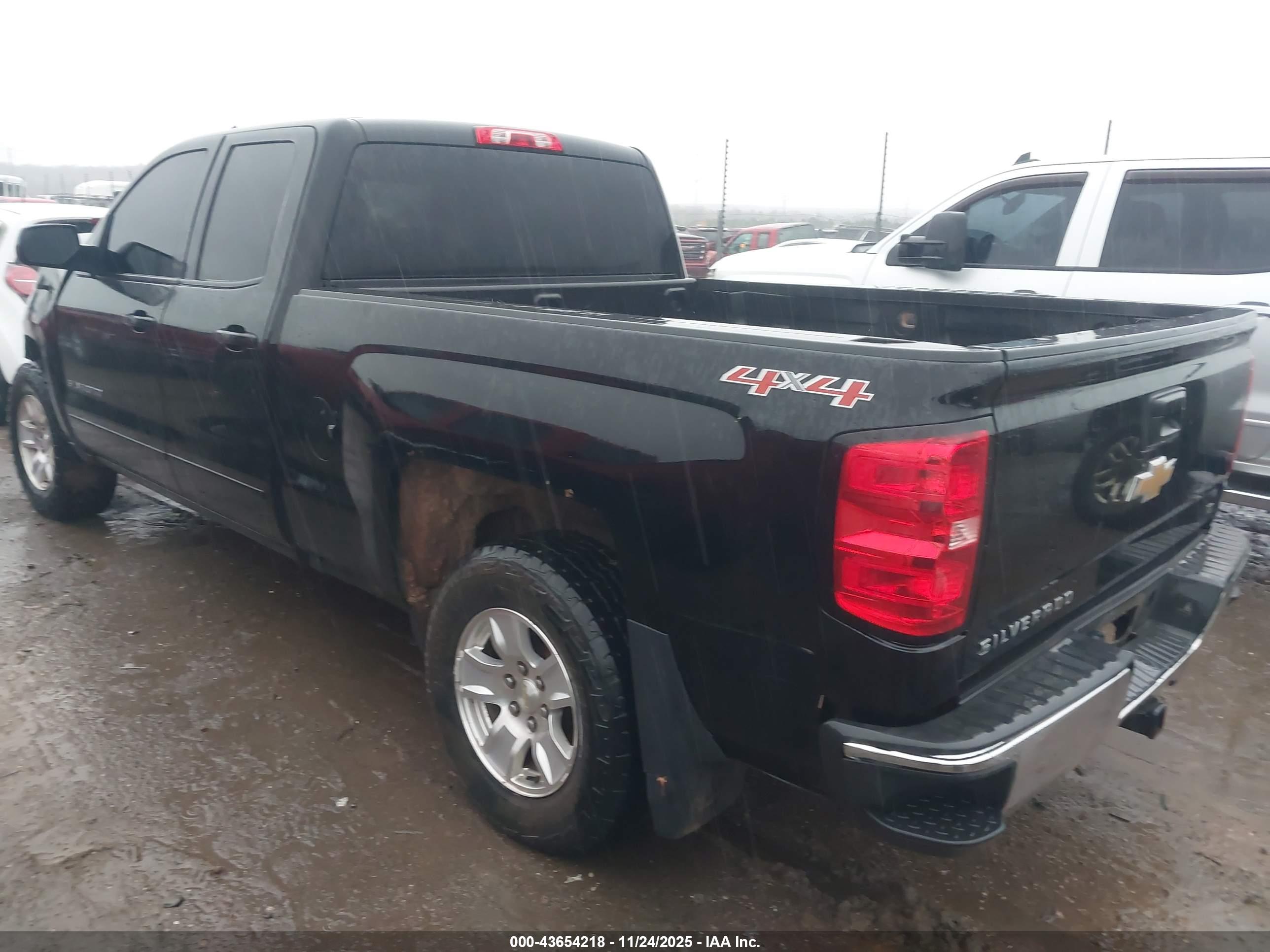 CHEVROLET SILVERADO image 3