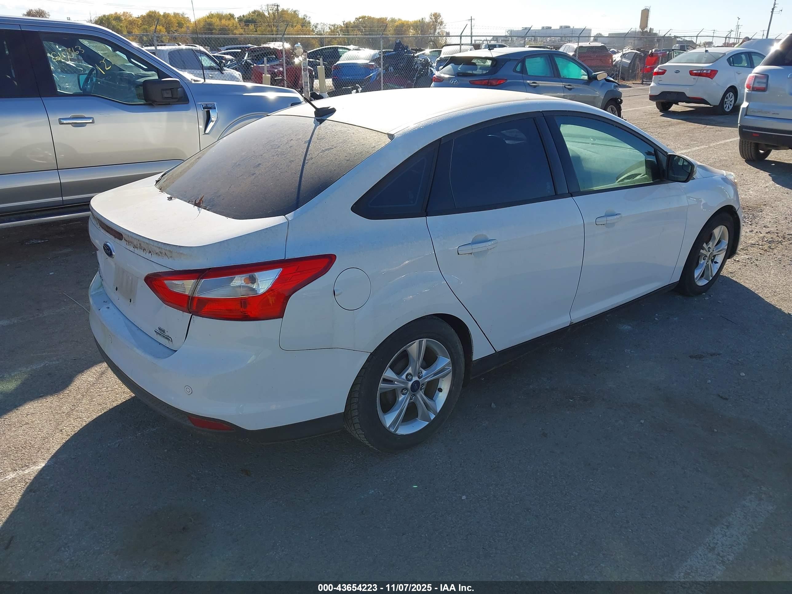 FORD FOCUS image 4