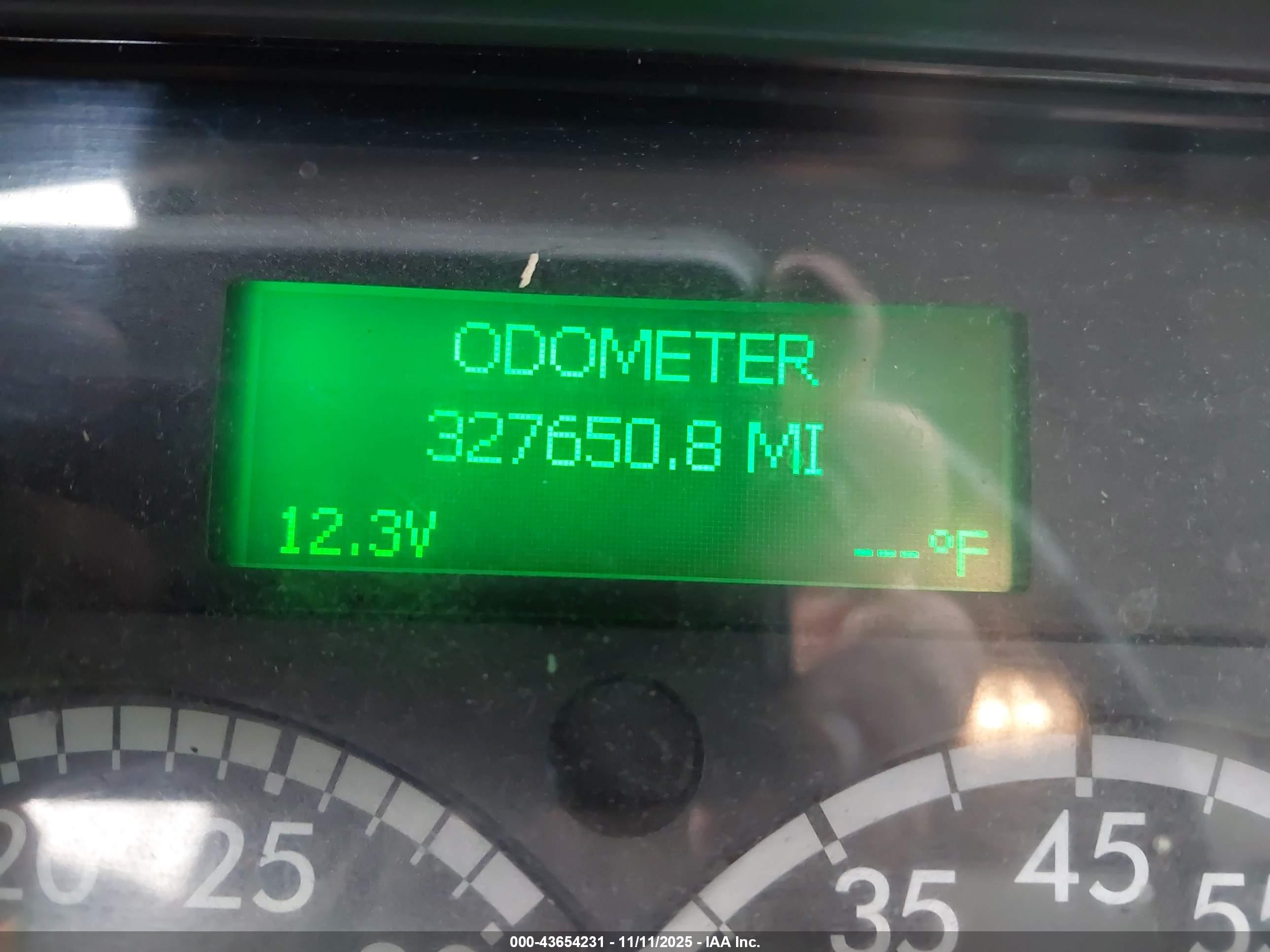 FREIGHTLINER M2 image 6
