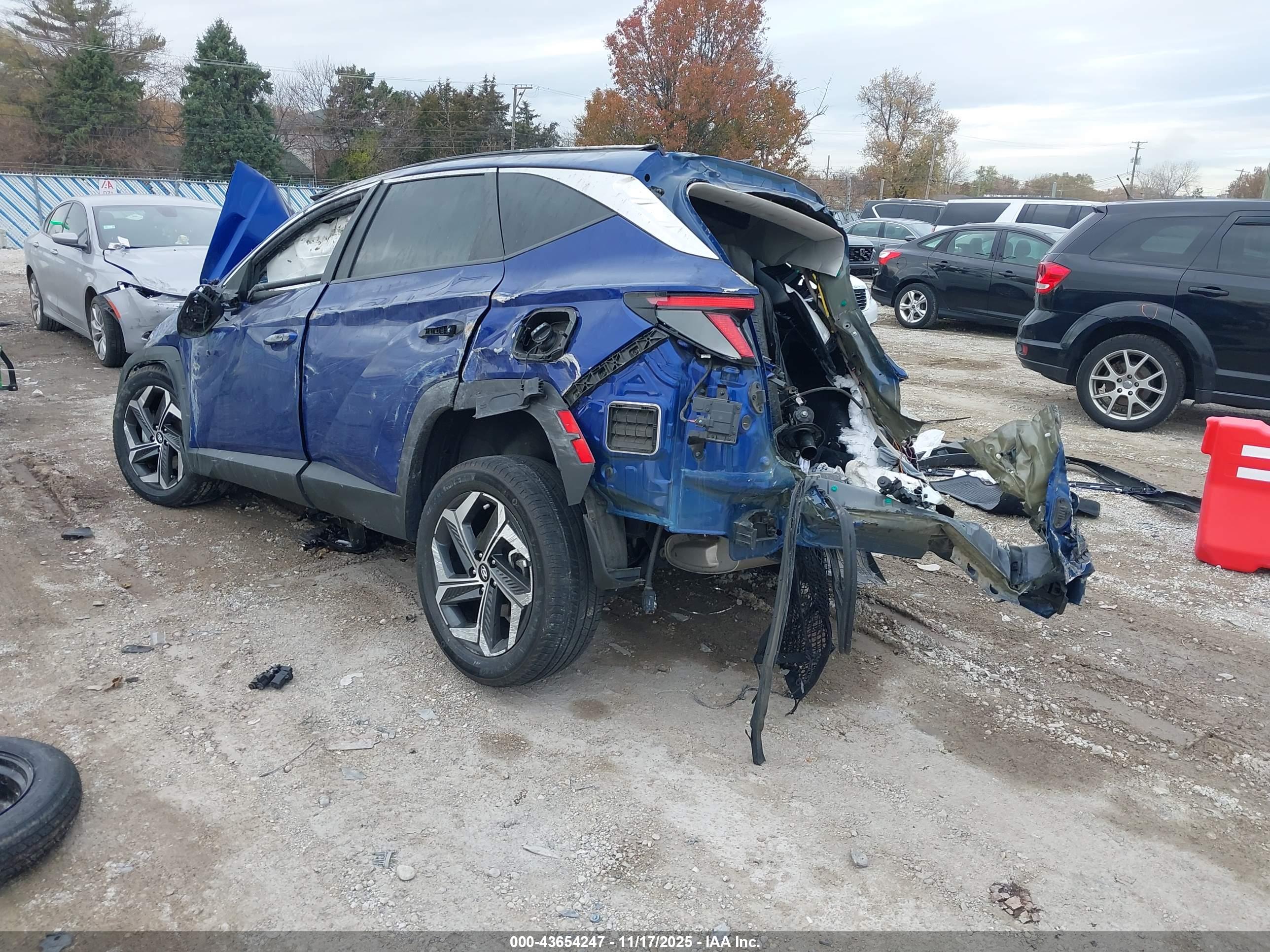 HYUNDAI TUCSON image 3