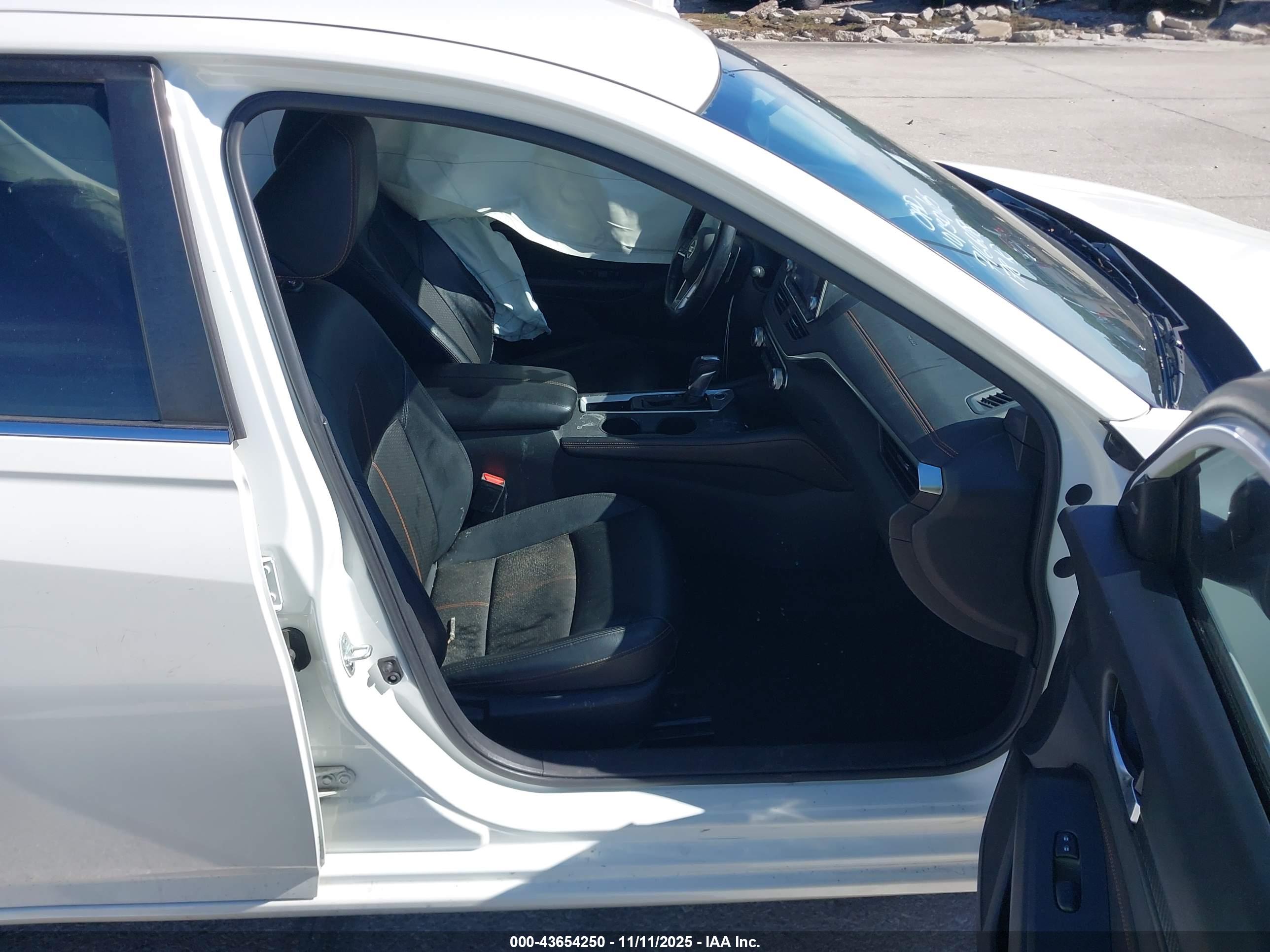 NISSAN ALTIMA image 5