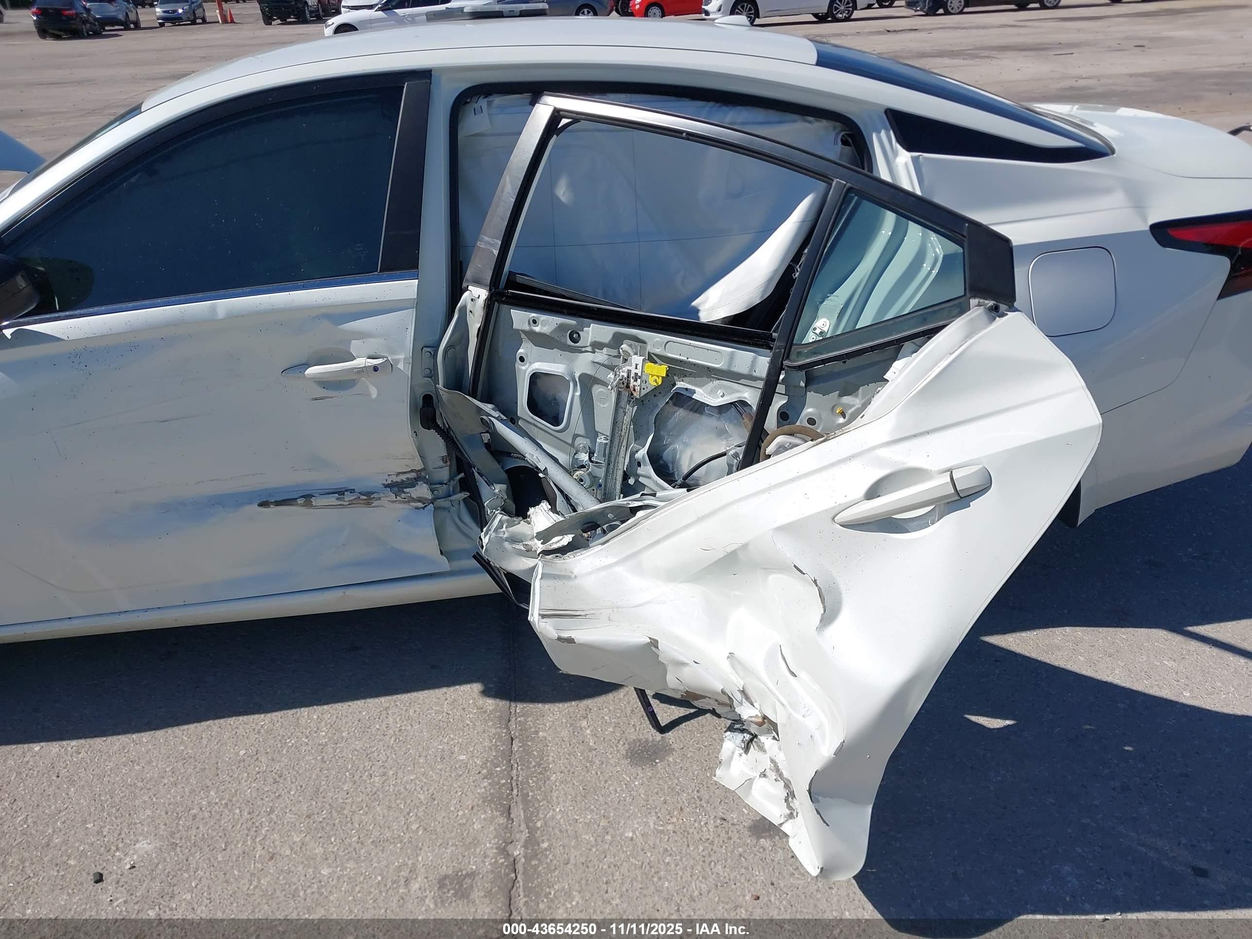 NISSAN ALTIMA image 6