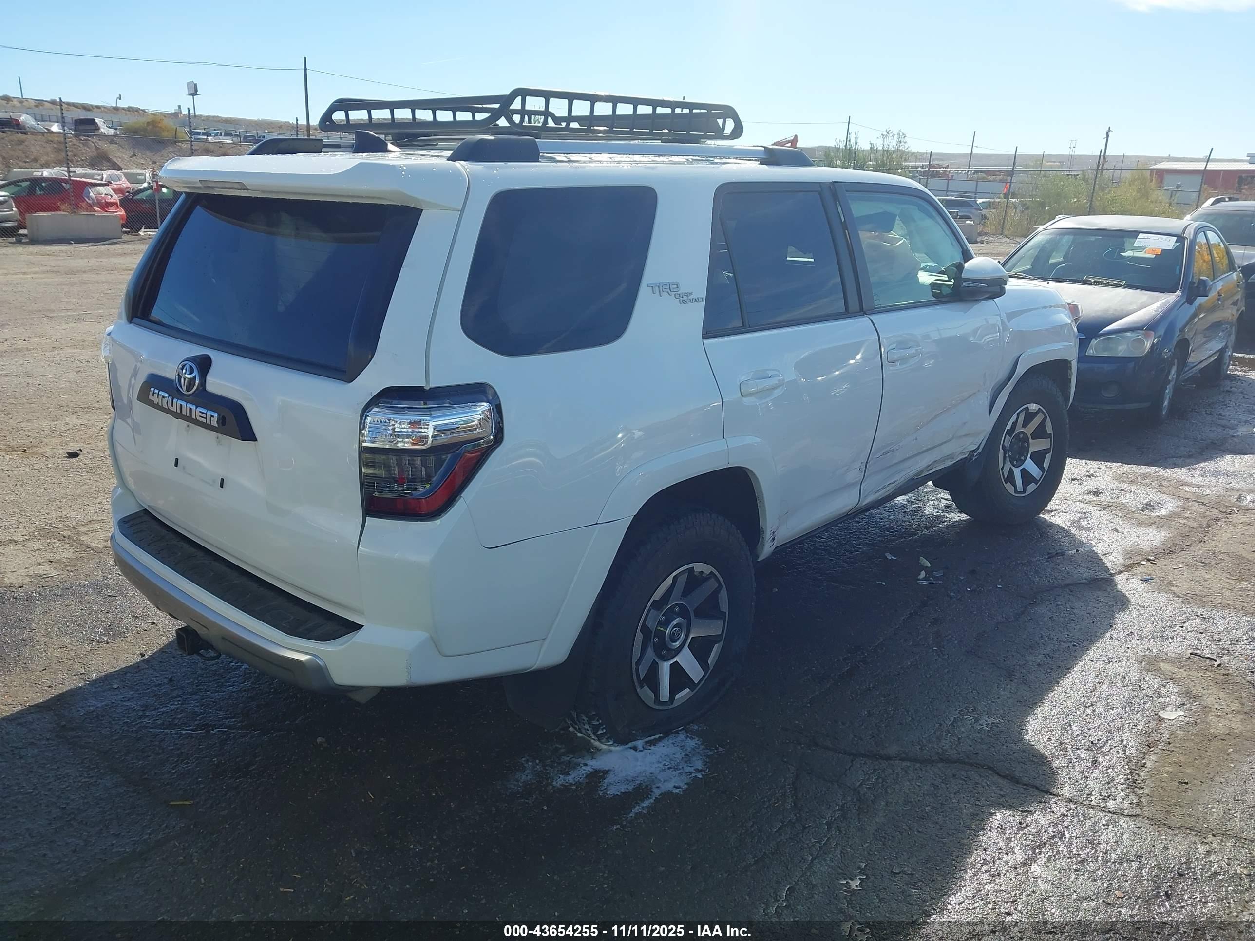 TOYOTA 4RUNNER image 4