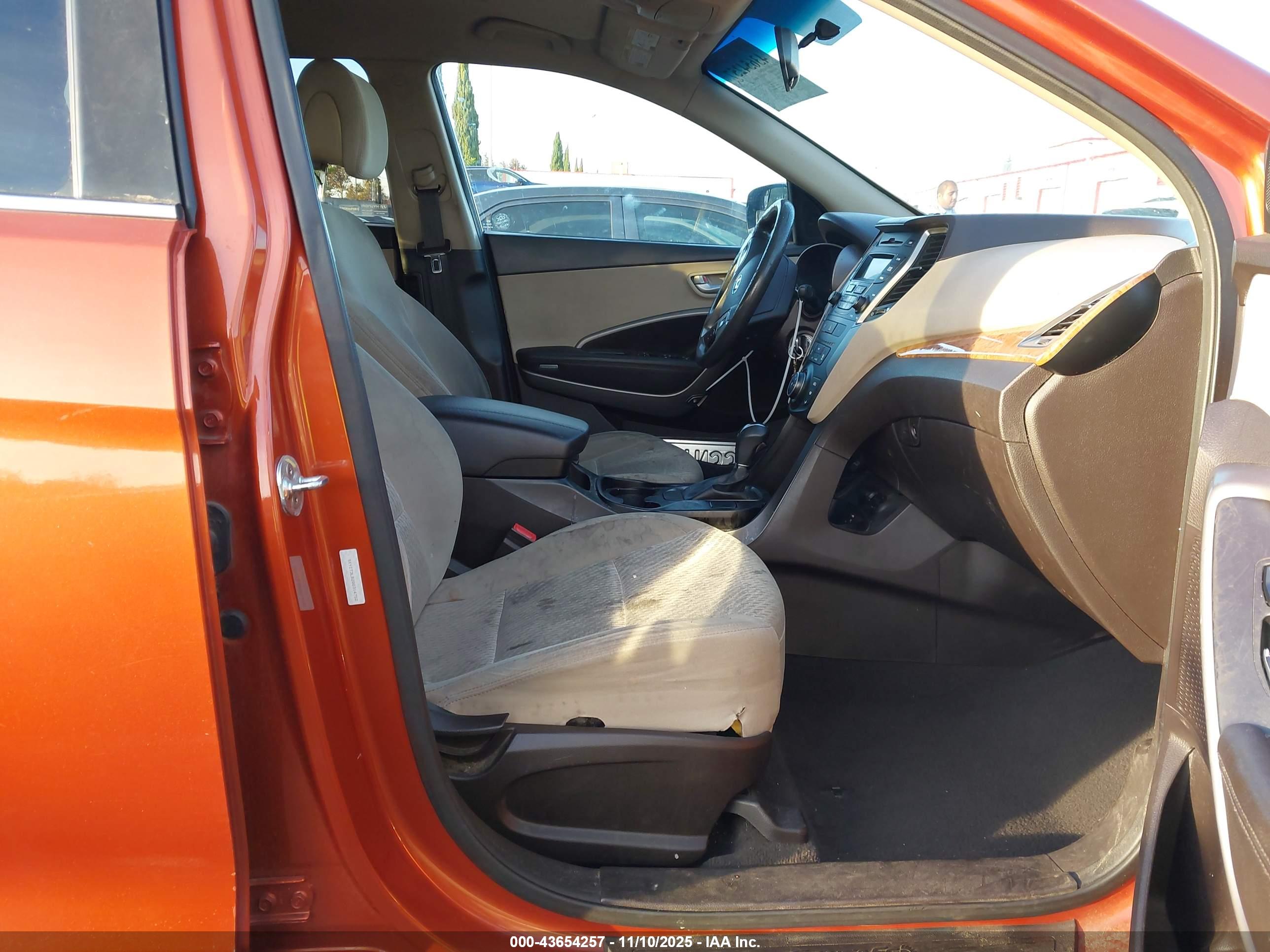 HYUNDAI SANTA image 5