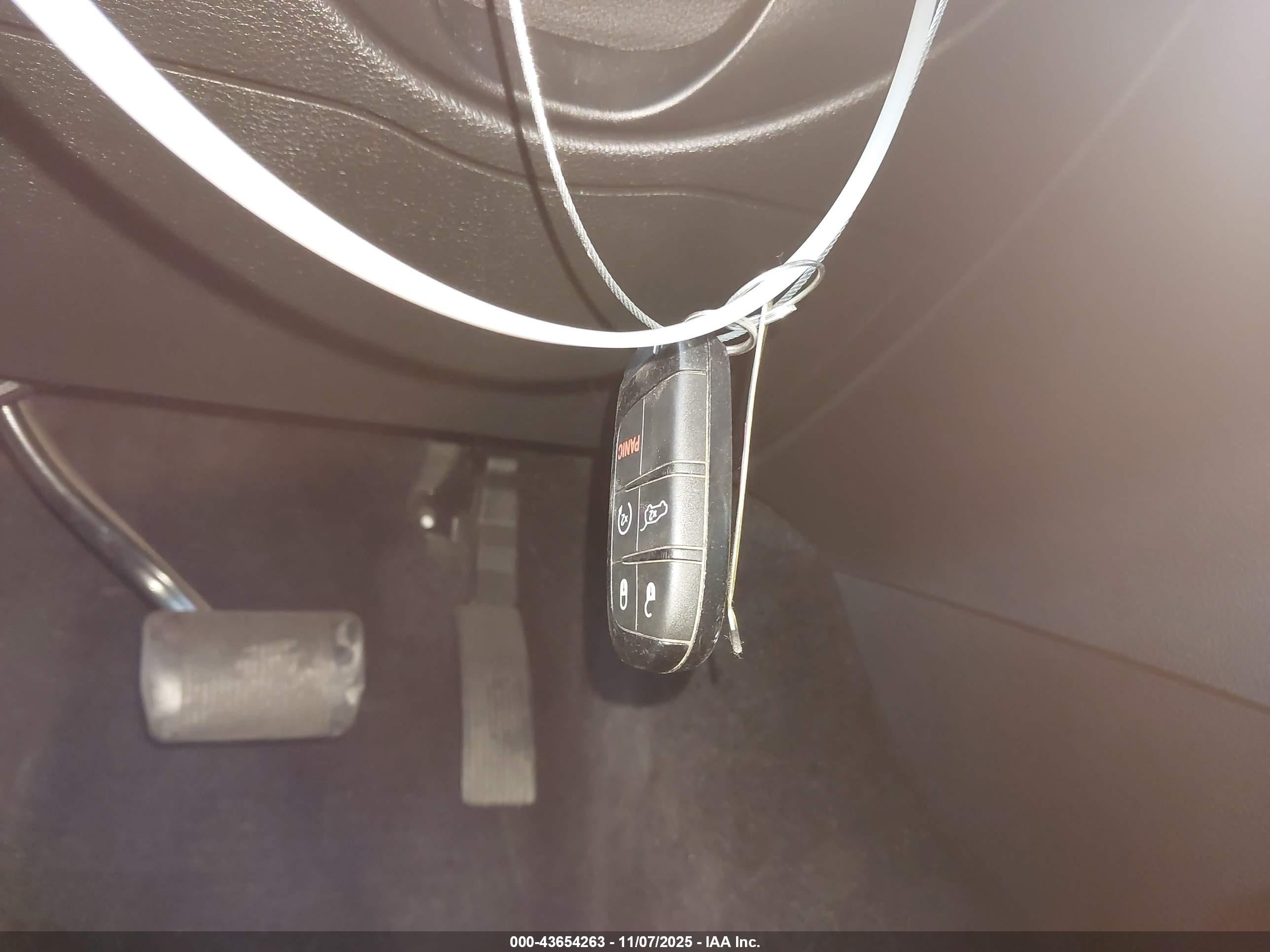 JEEP GRAND image 11