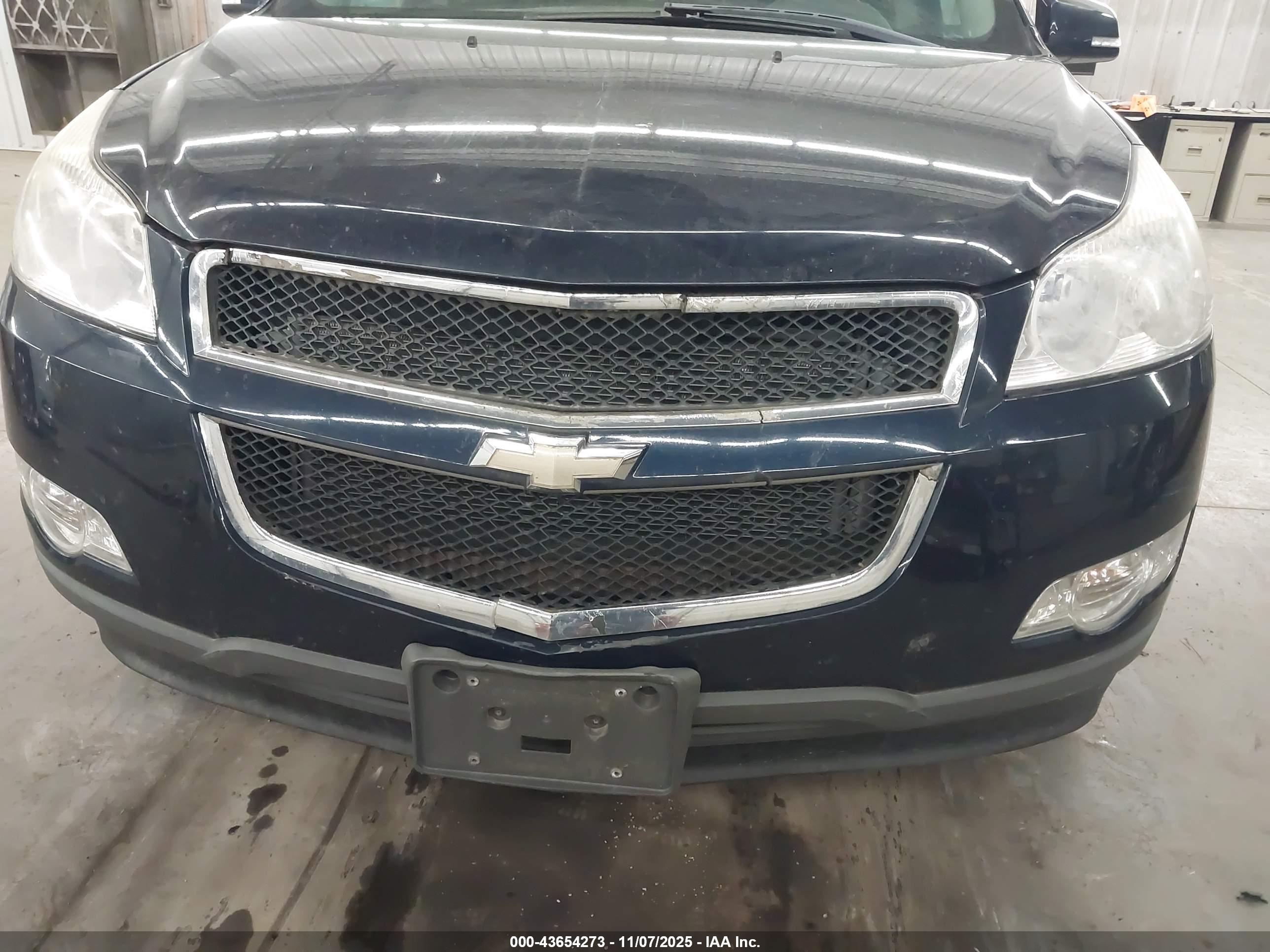 CHEVROLET TRAVERSE image 6