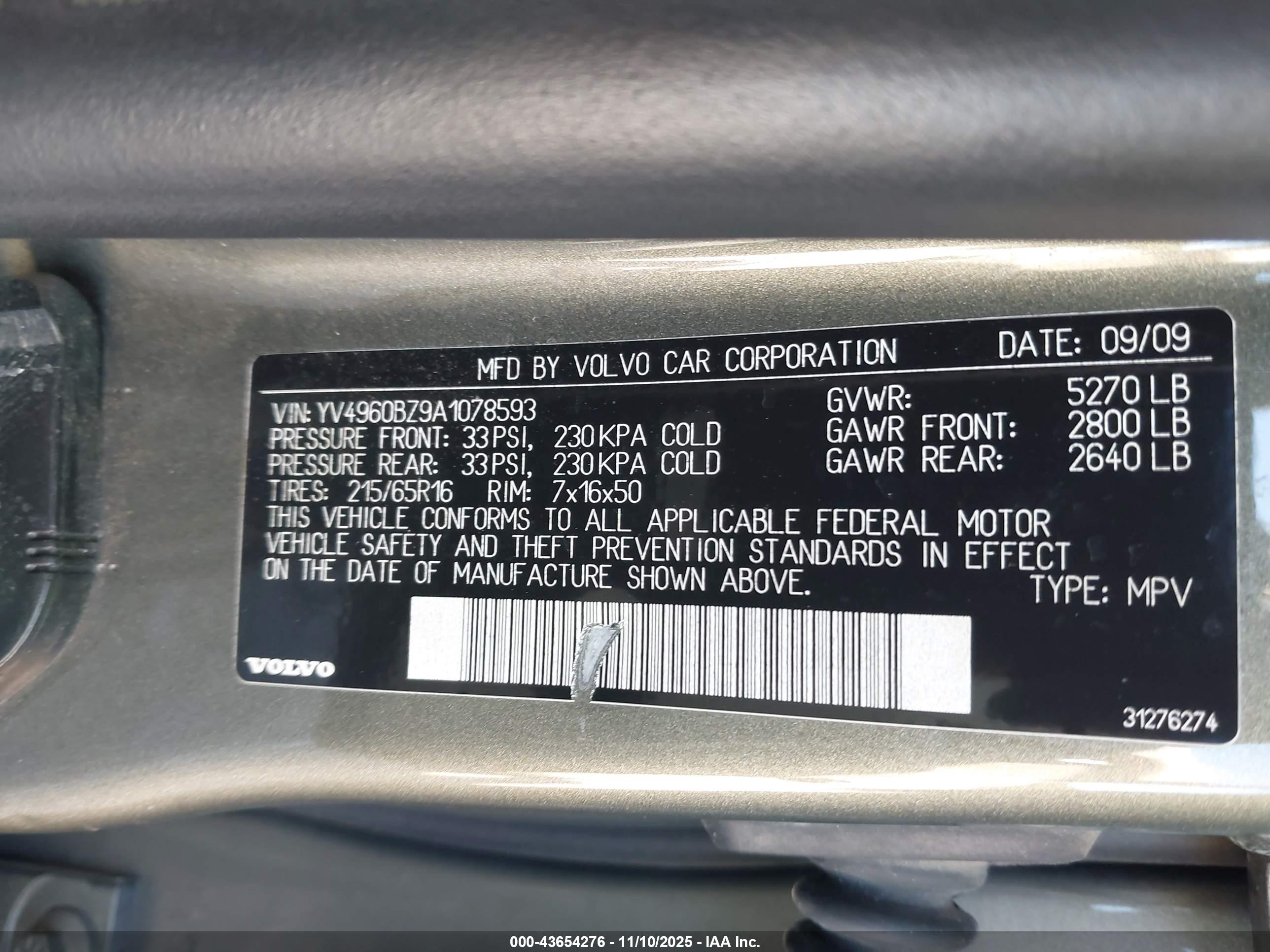 VOLVO XC70 image 9