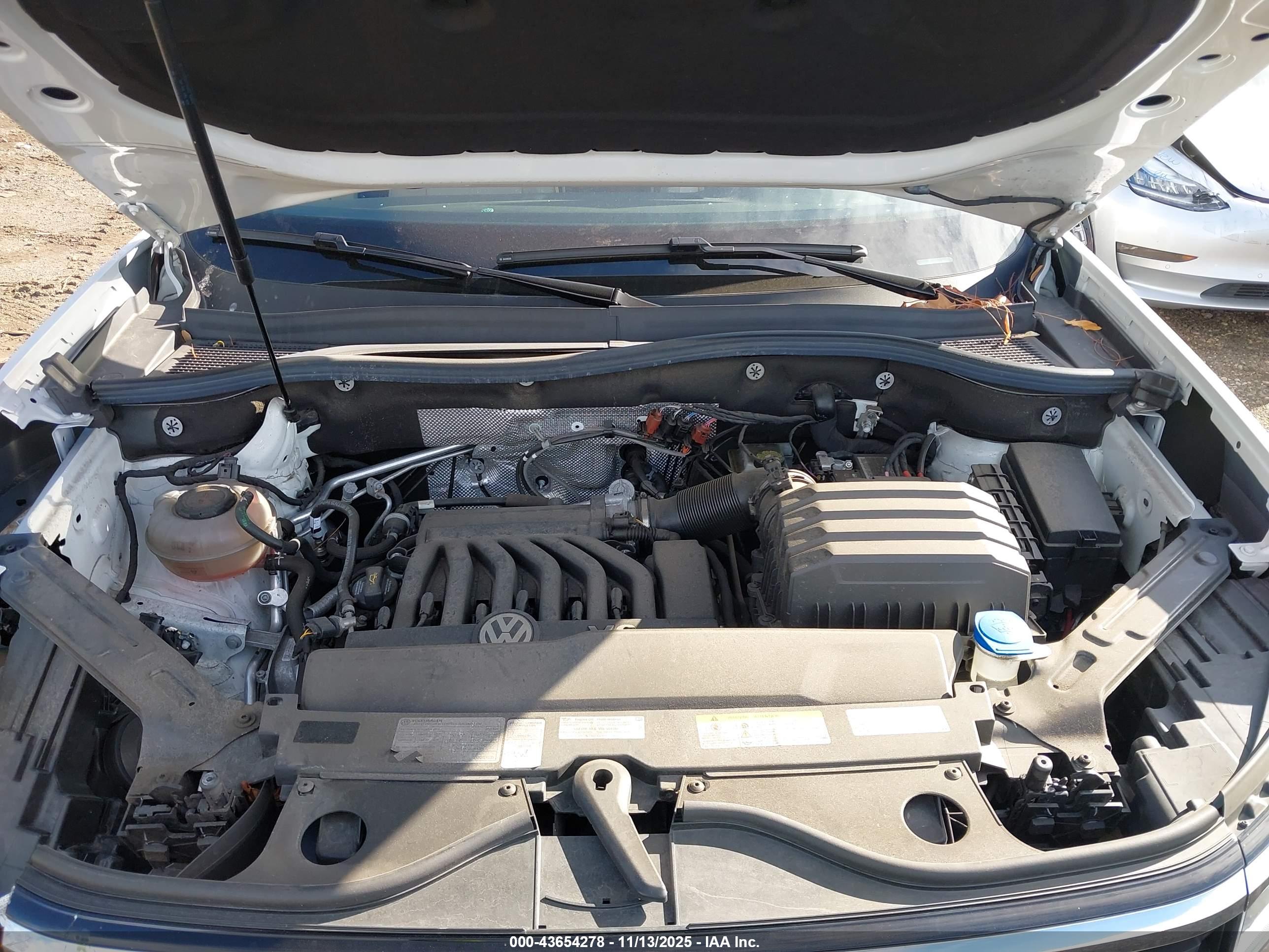 VOLKSWAGEN ATLAS image 10