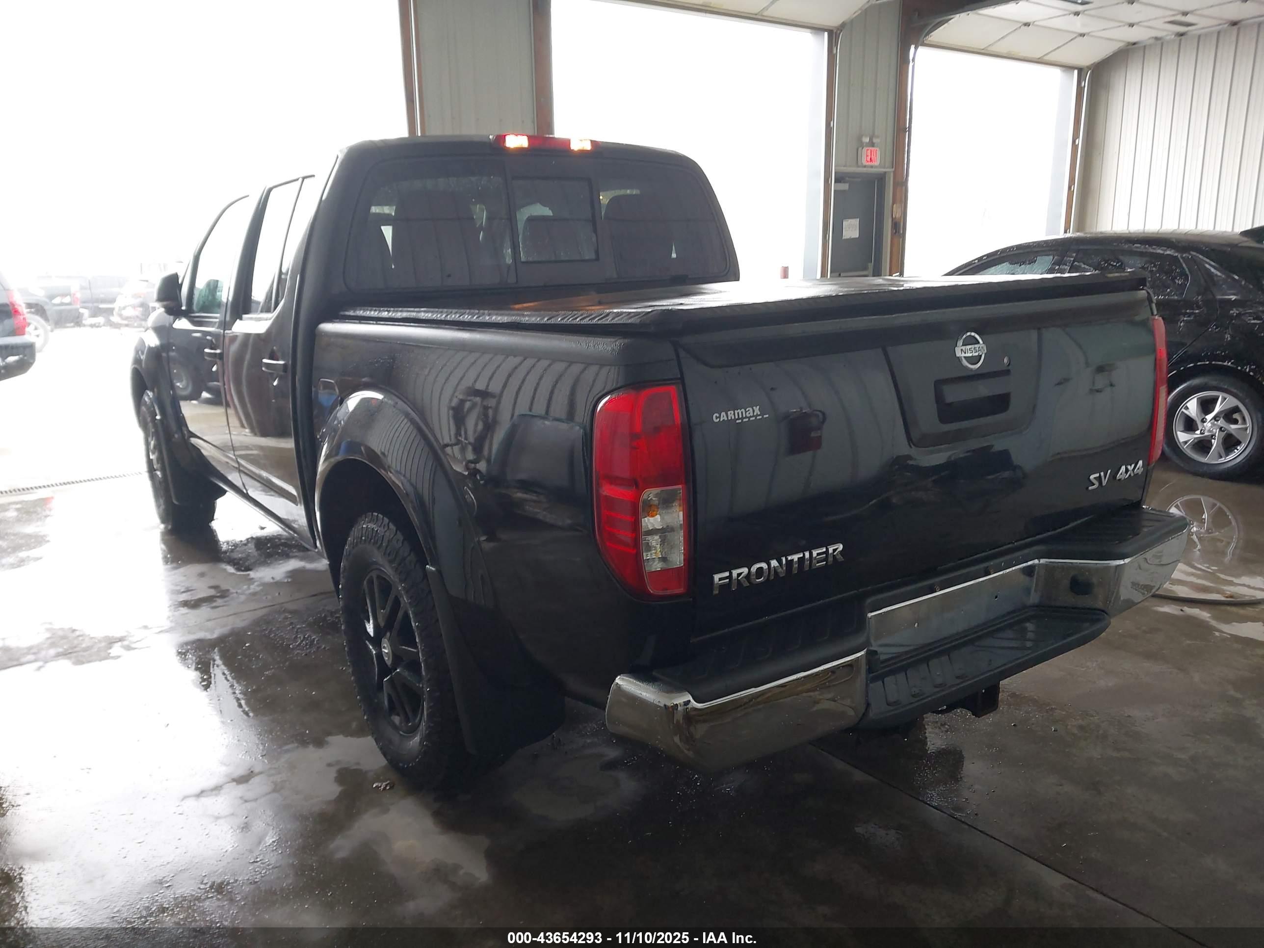 NISSAN FRONTIER image 3