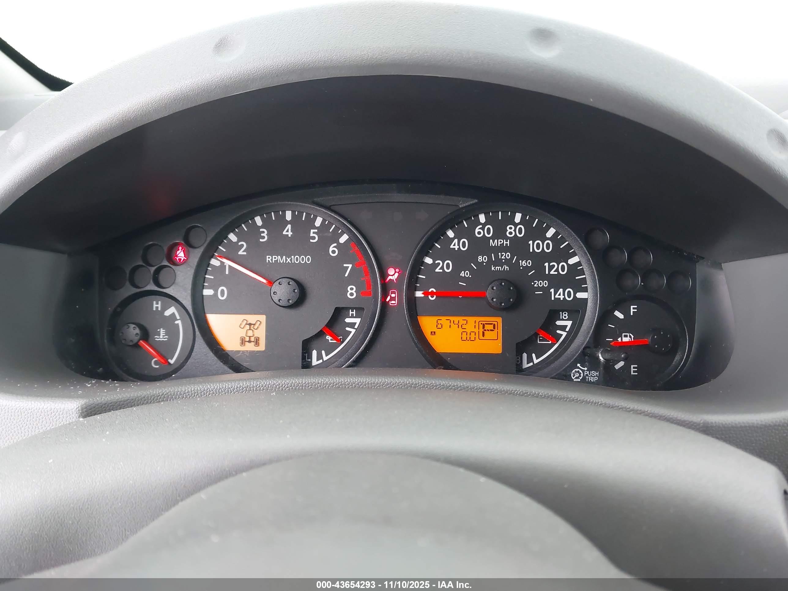 NISSAN FRONTIER image 7