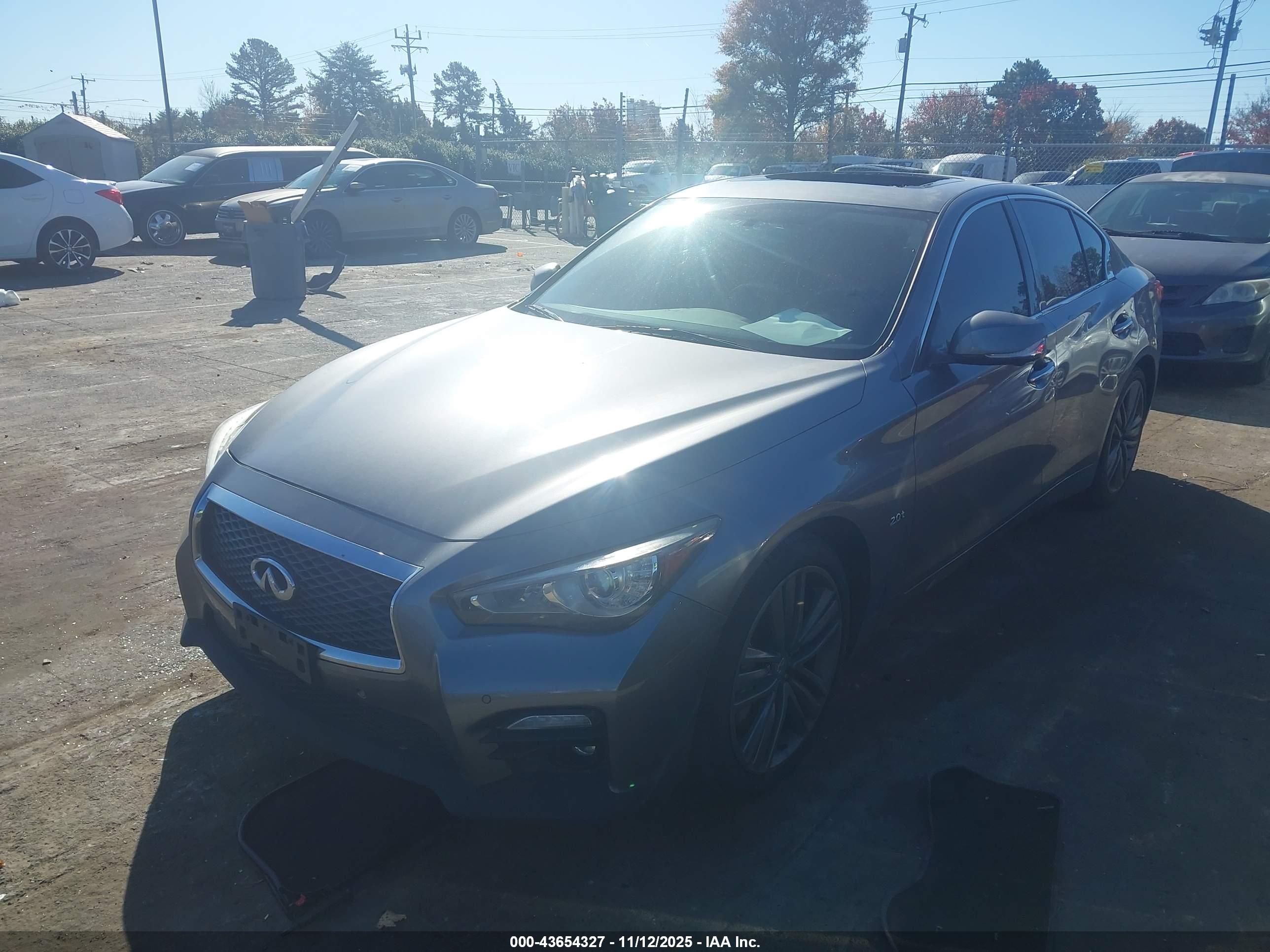 INFINITI Q50 image 2