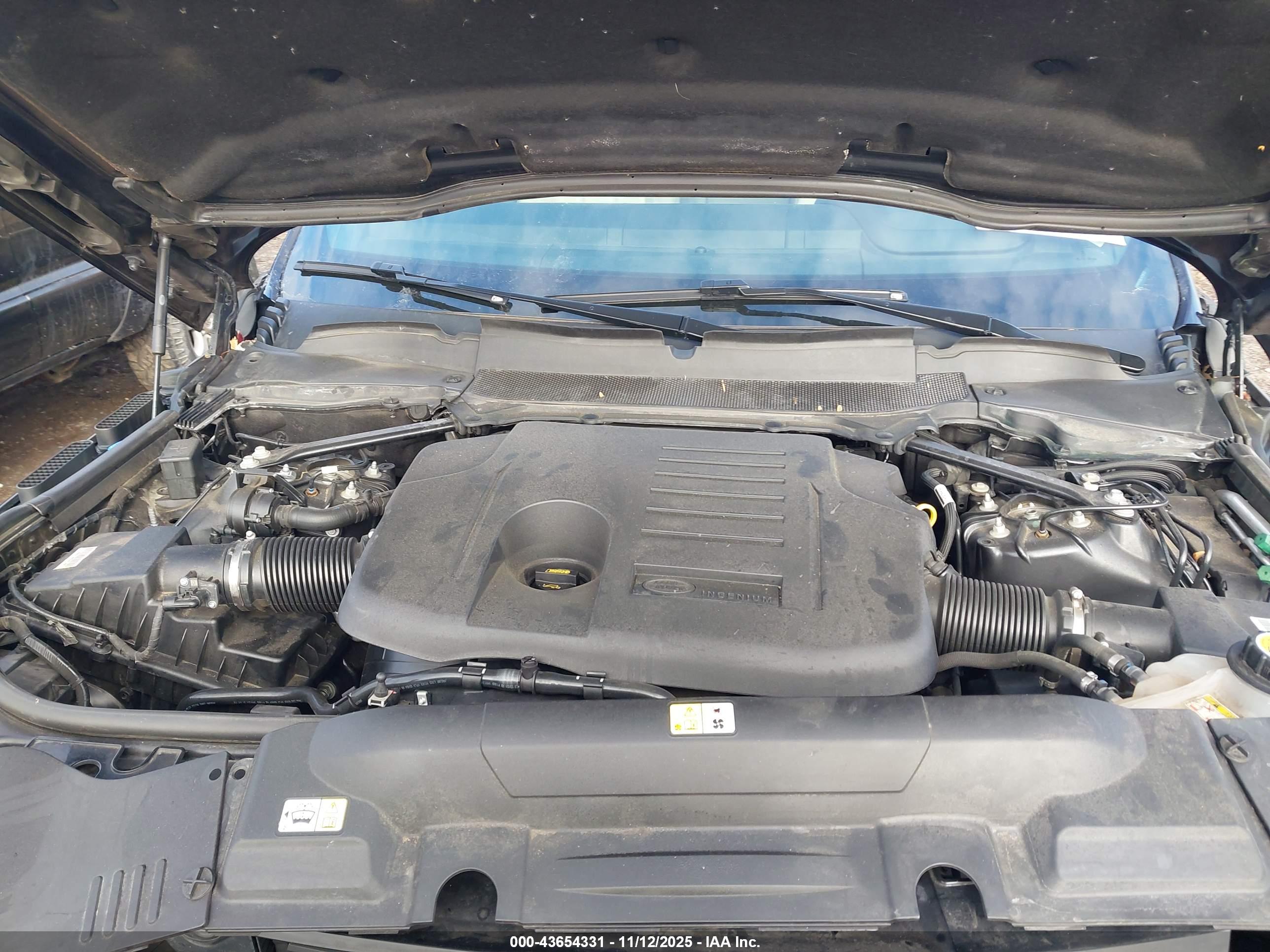 LAND ROVER image 10