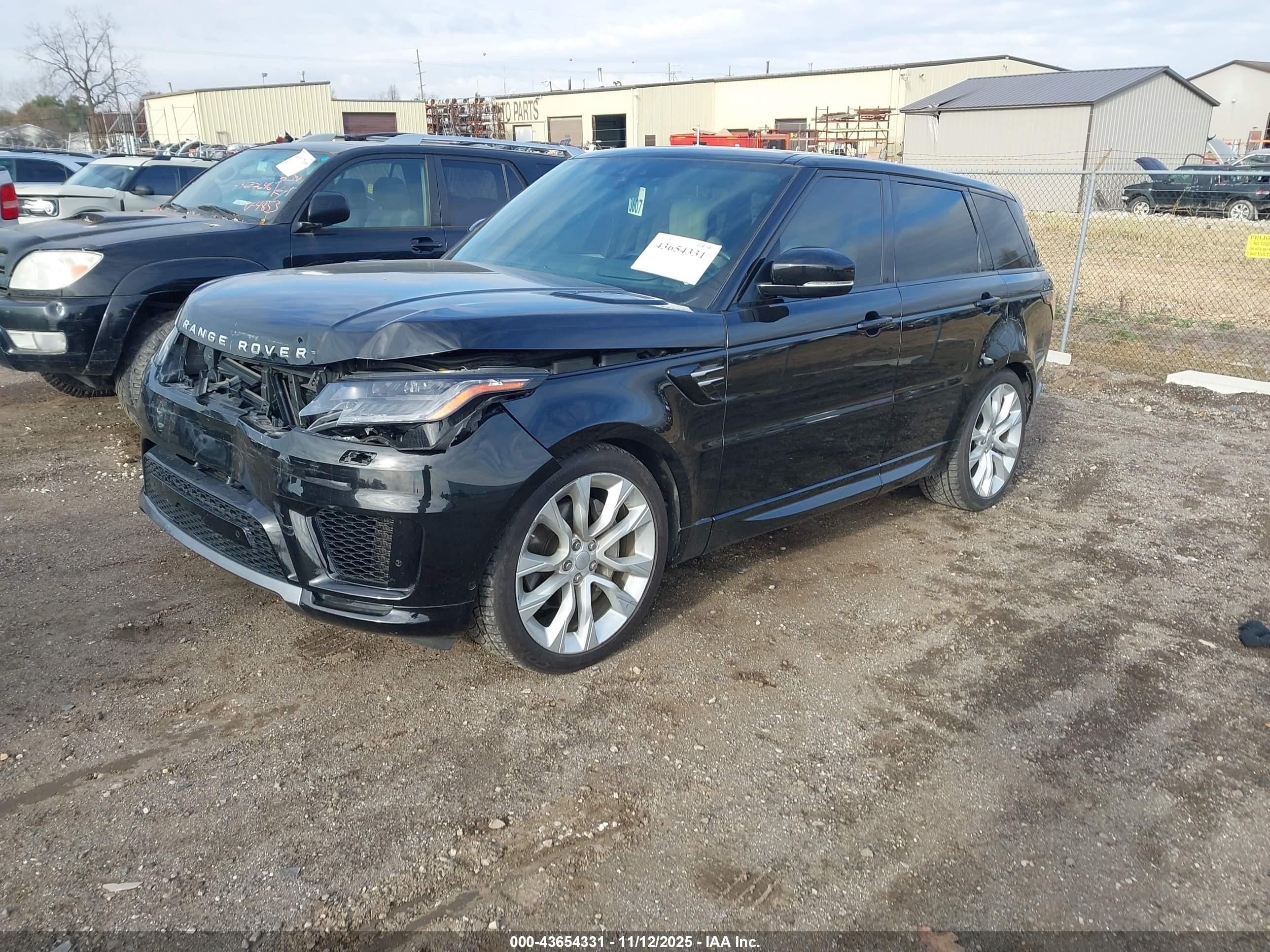 LAND ROVER image 2