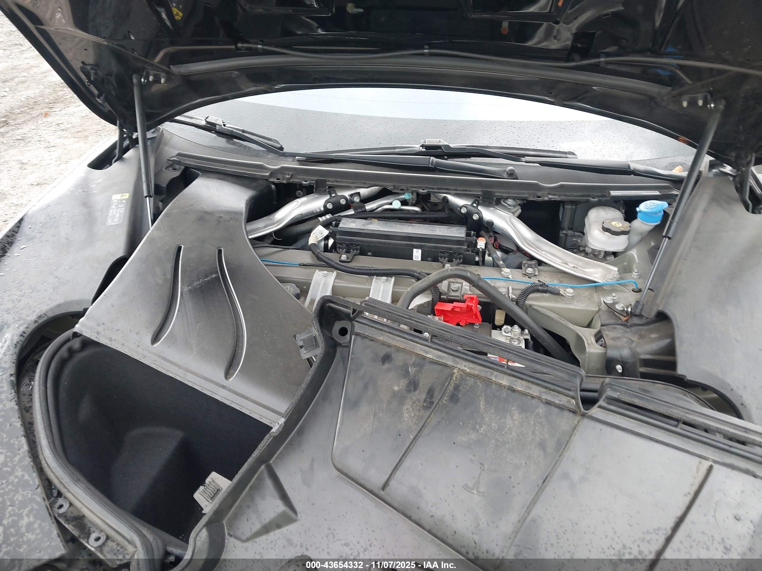 TESLA MODEL image 10