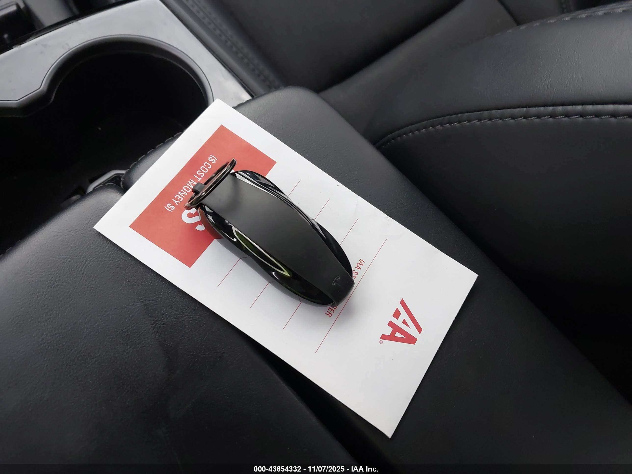 TESLA MODEL image 11