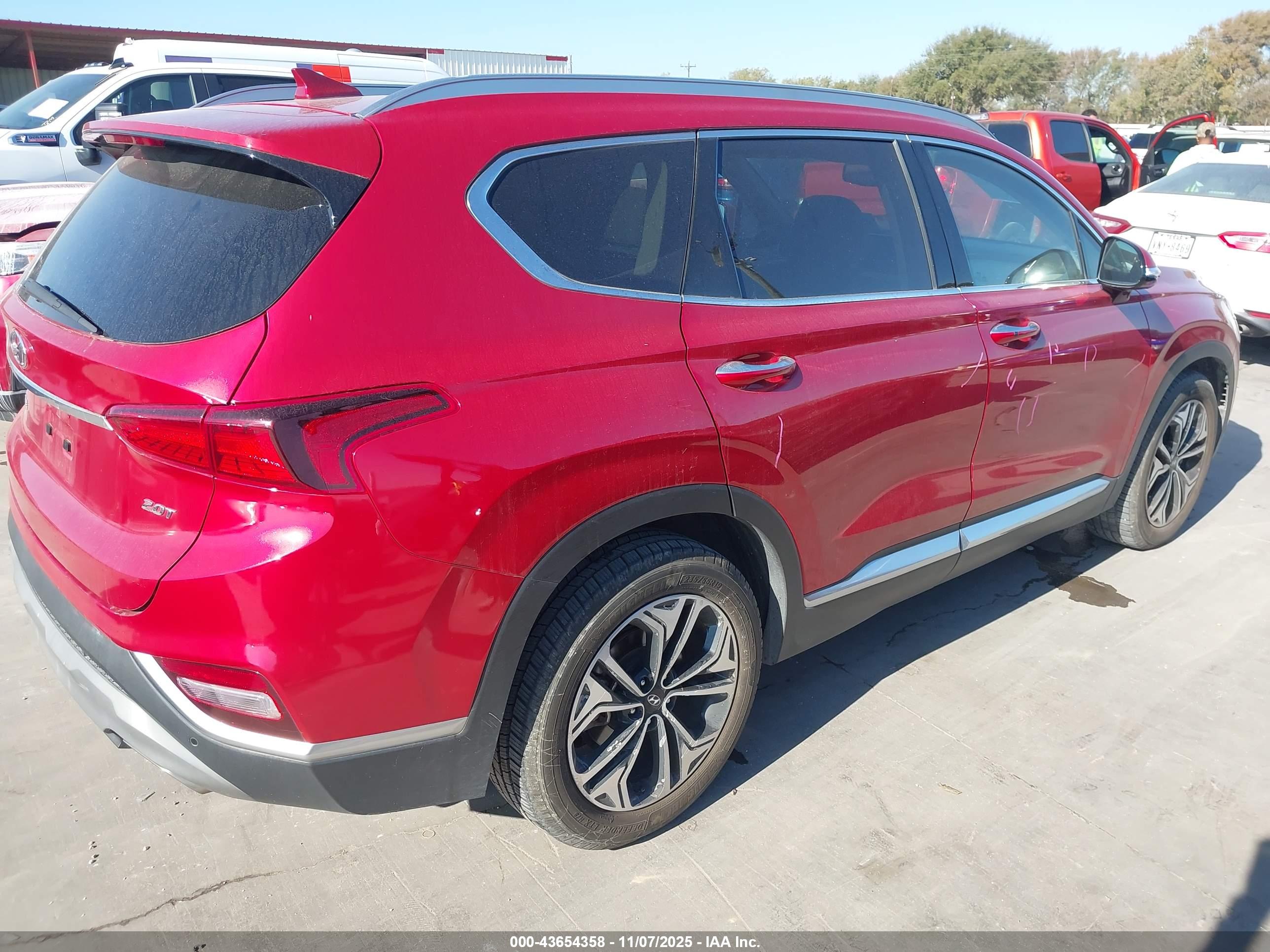 HYUNDAI SANTA image 4