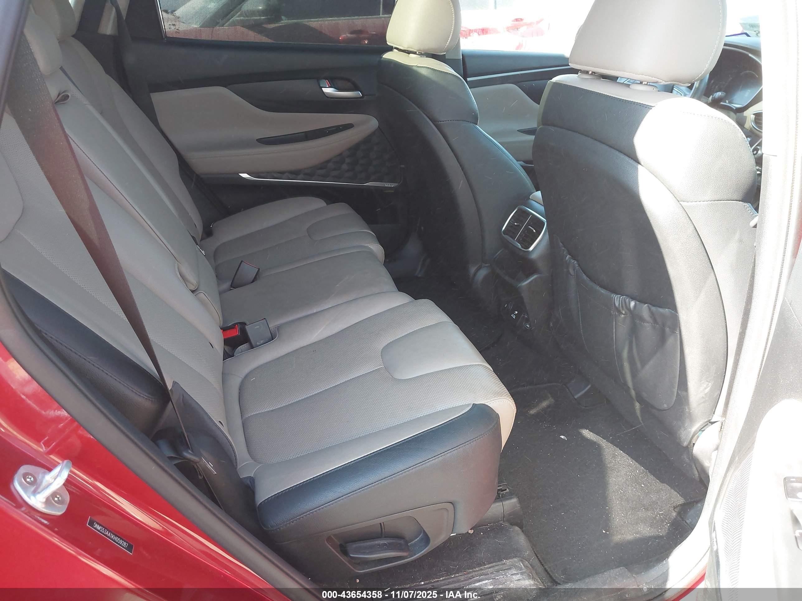 HYUNDAI SANTA image 8