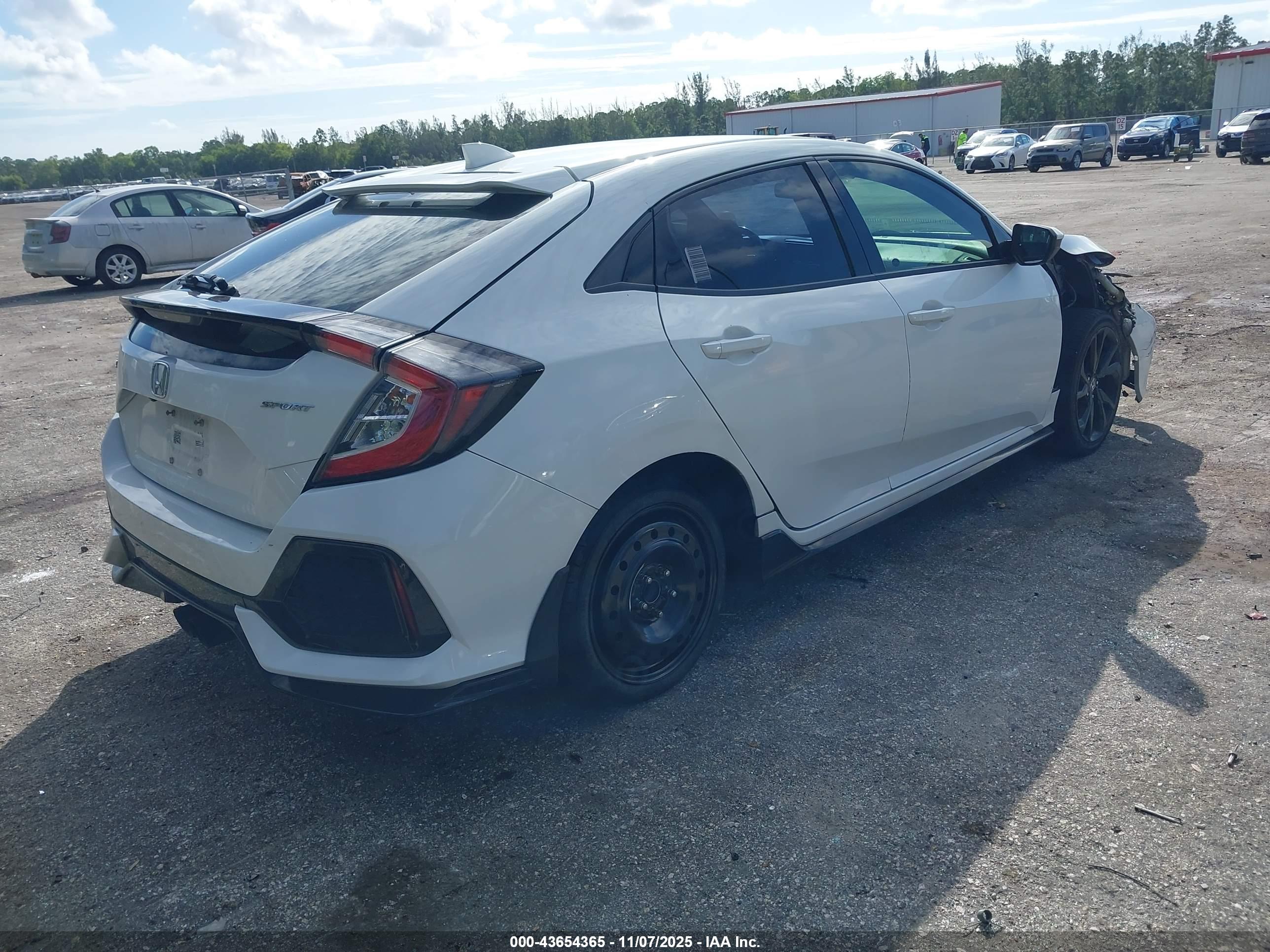 HONDA CIVIC image 4