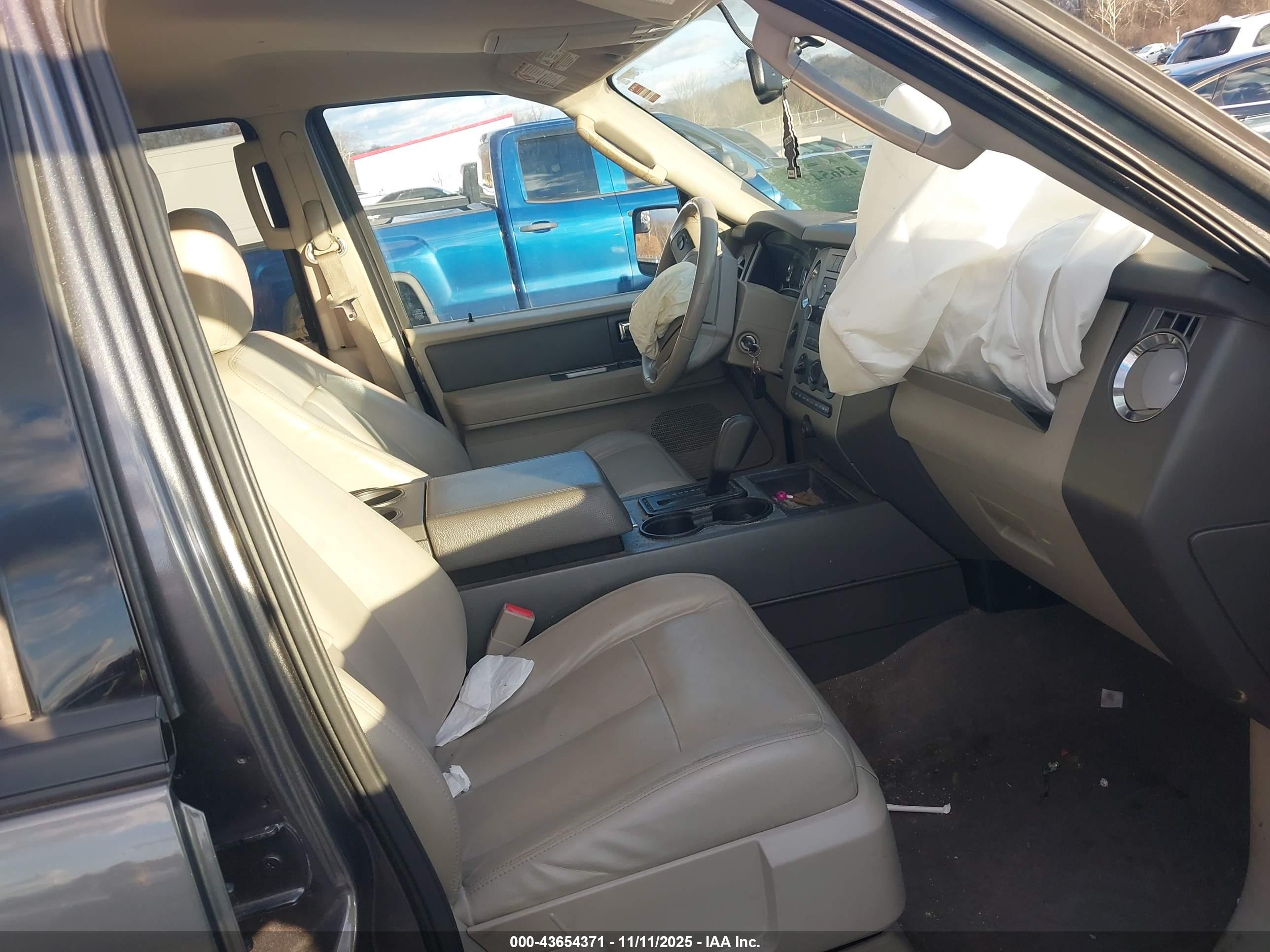 FORD EXPEDITION image 5