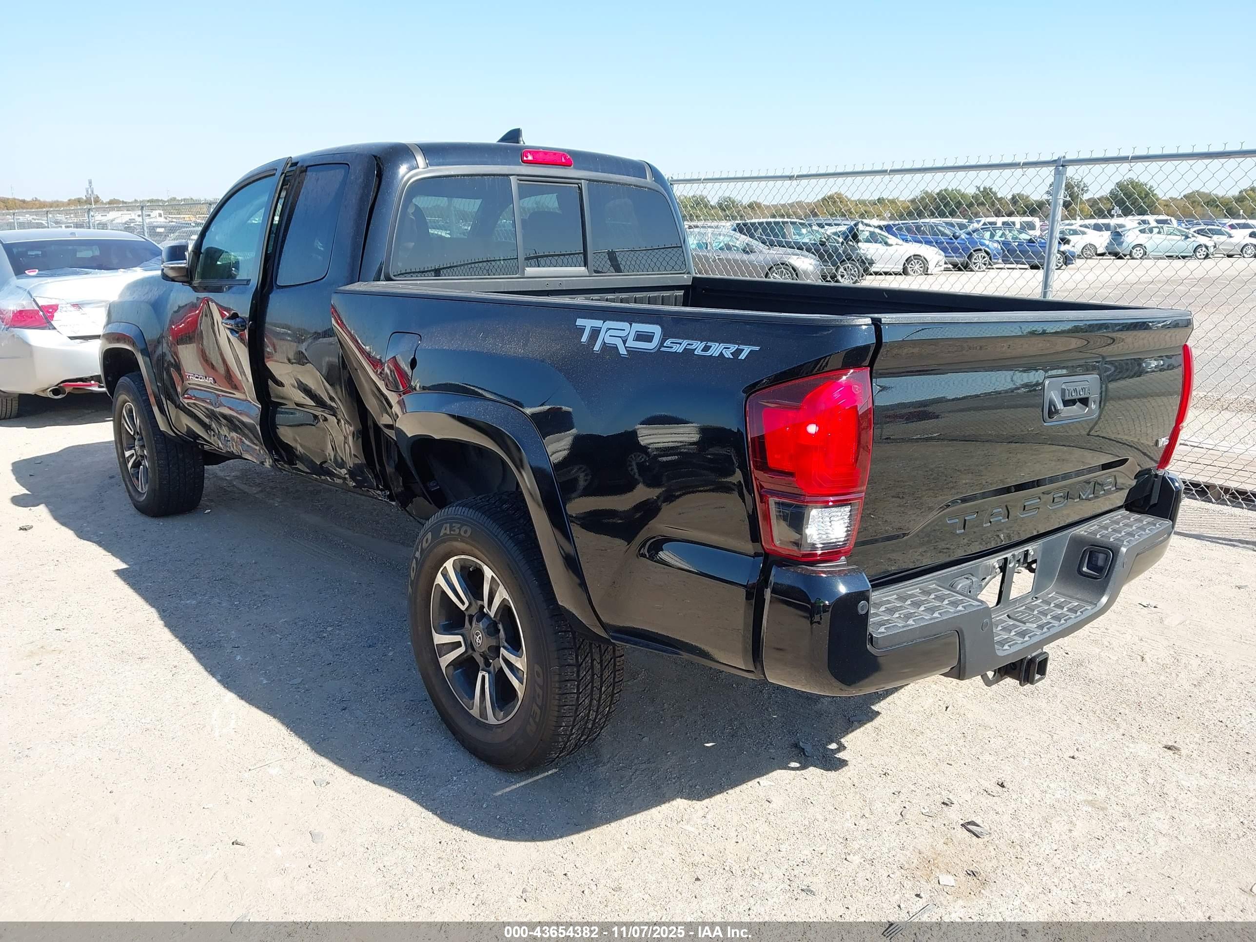 TOYOTA TACOMA image 3