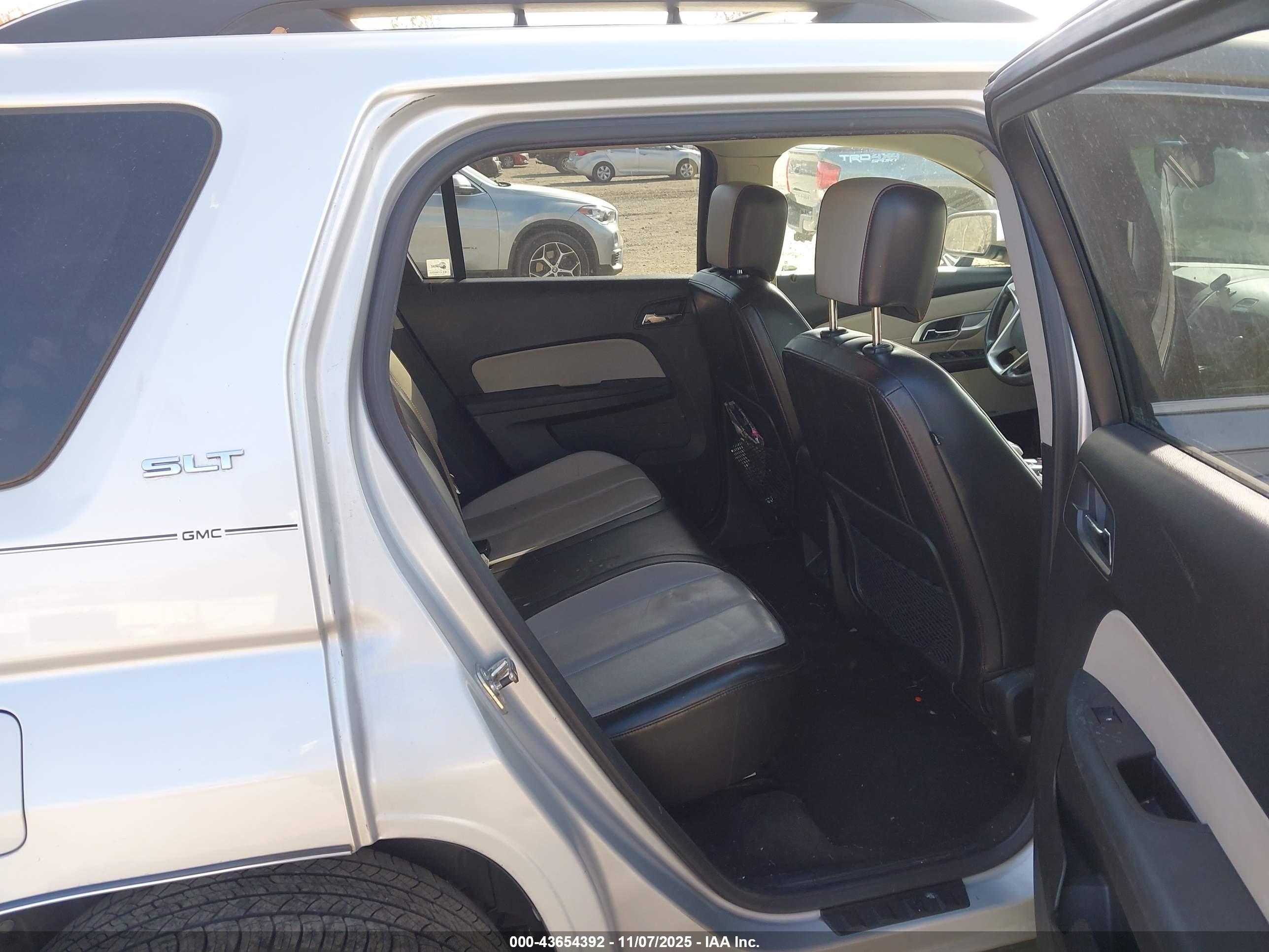 GMC TERRAIN image 8